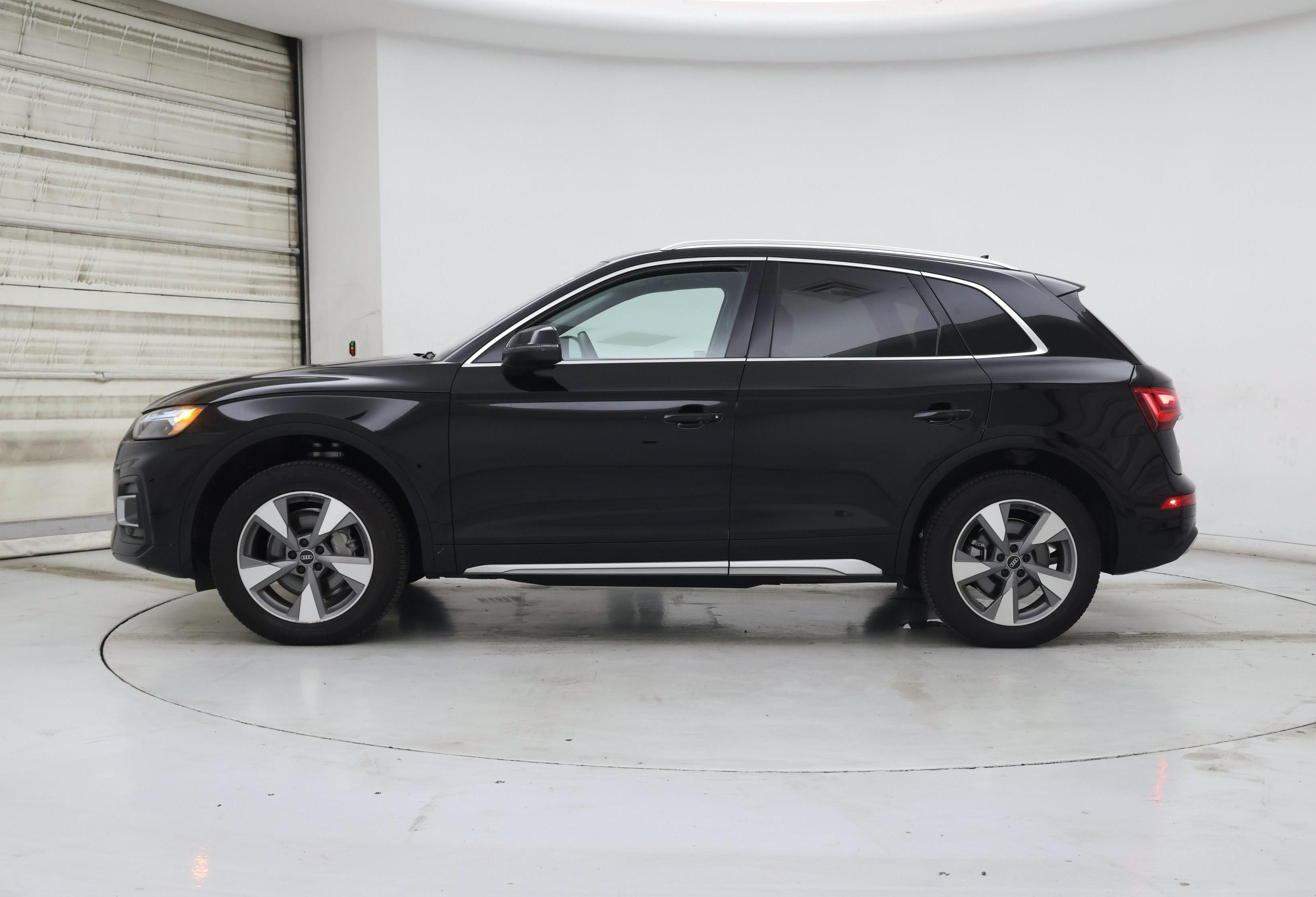 Thumbnail: 2023 Audi Q5 - 3