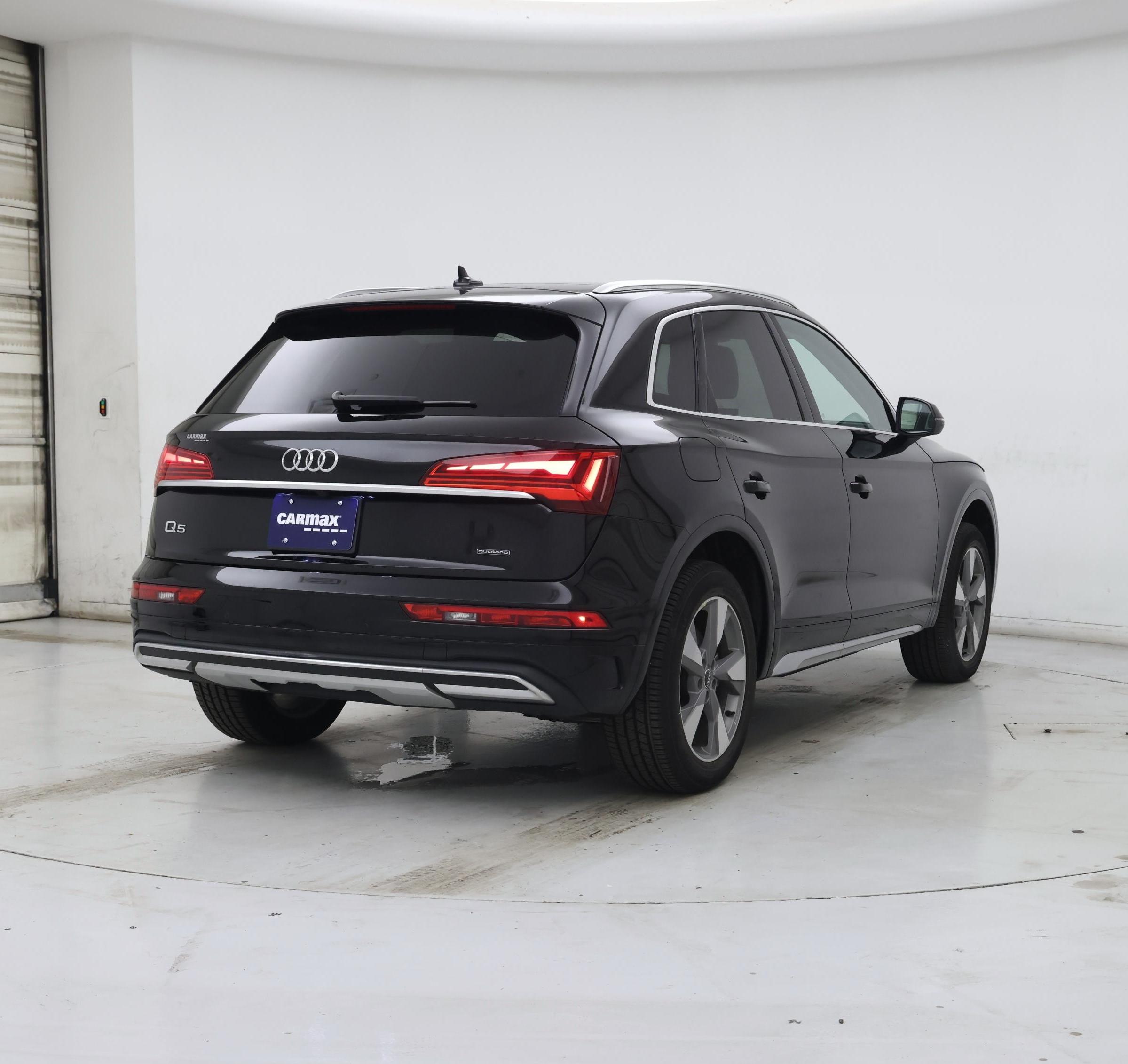 Thumbnail: 2023 Audi Q5 - 8