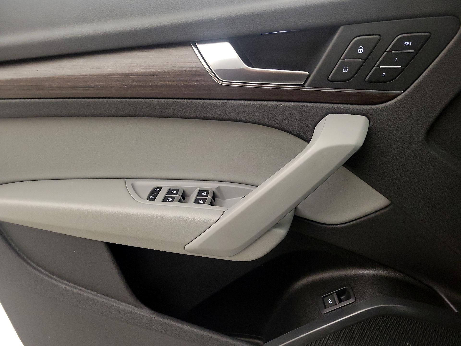 Thumbnail: 2023 Audi Q5 - 12