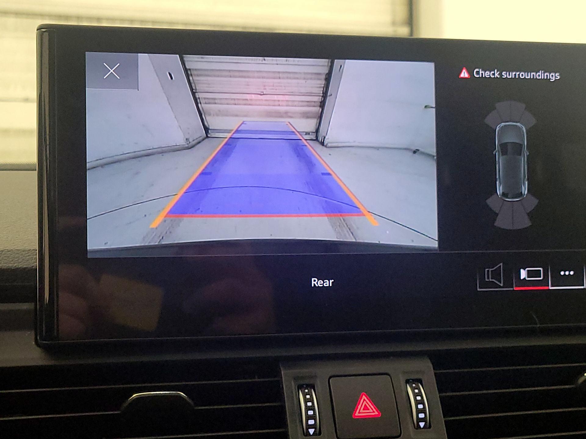 Thumbnail: 2023 Audi Q5 - 13