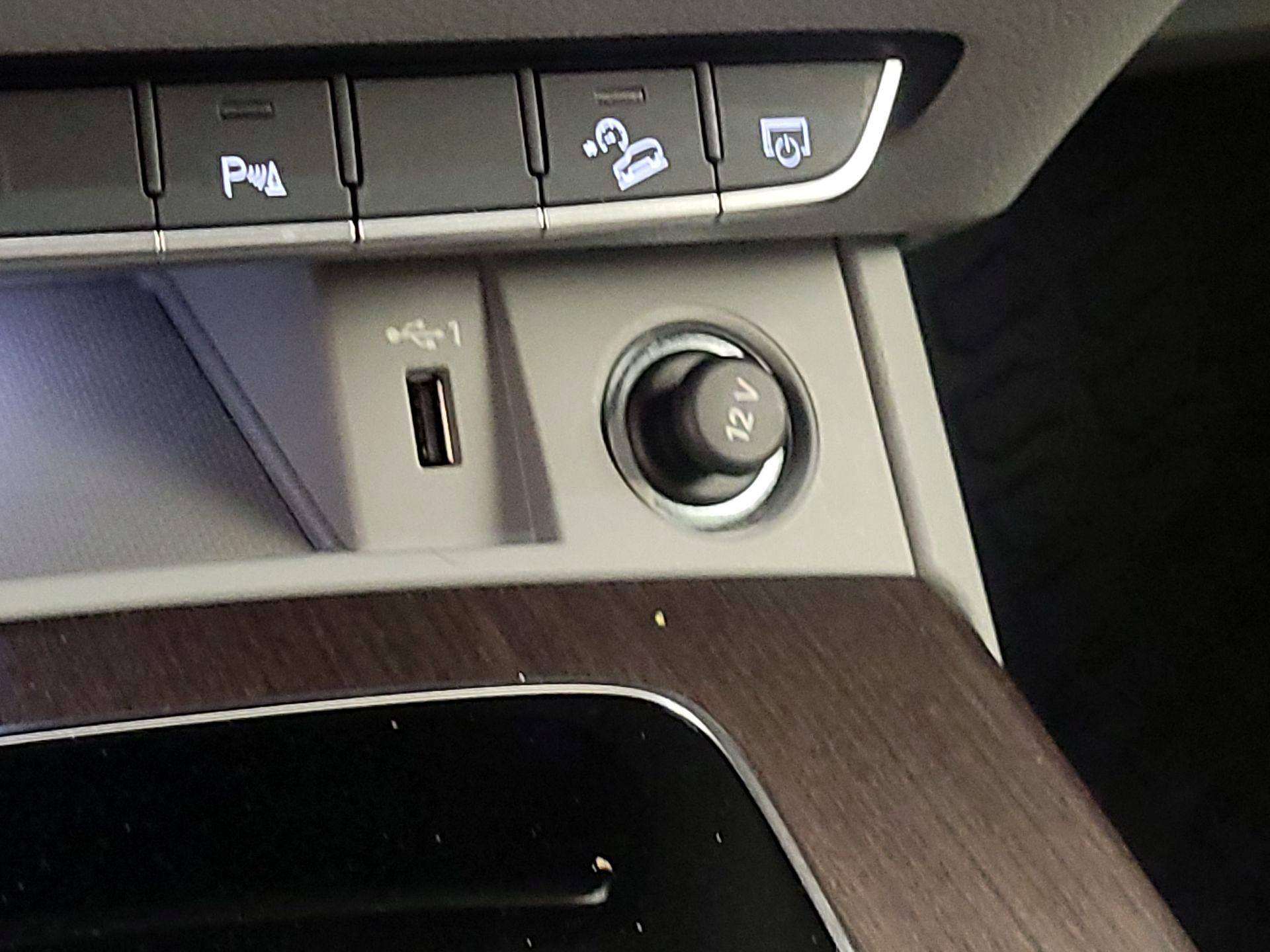 Thumbnail: 2023 Audi Q5 - 17