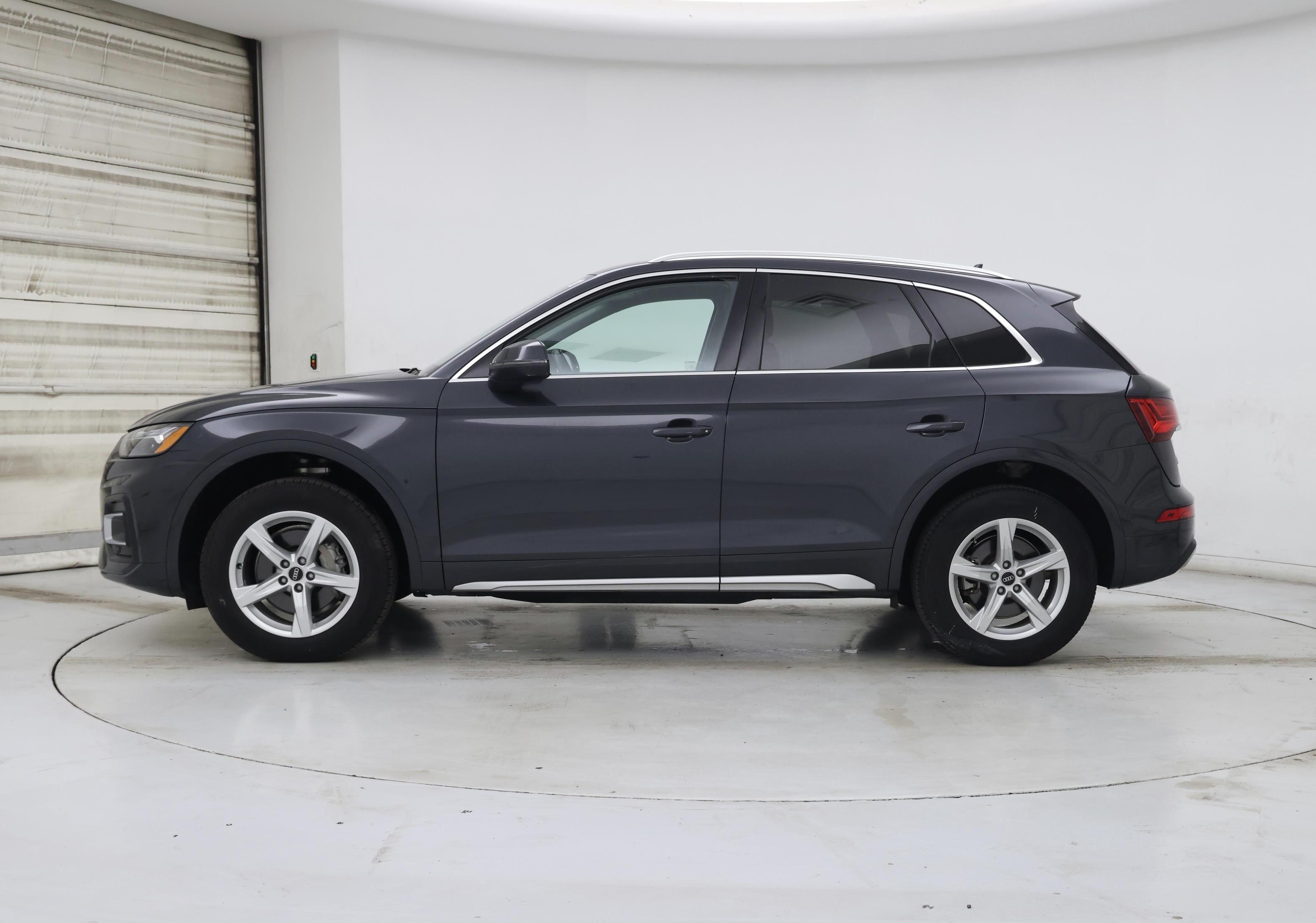 Thumbnail: 2023 Audi Q5 - 3