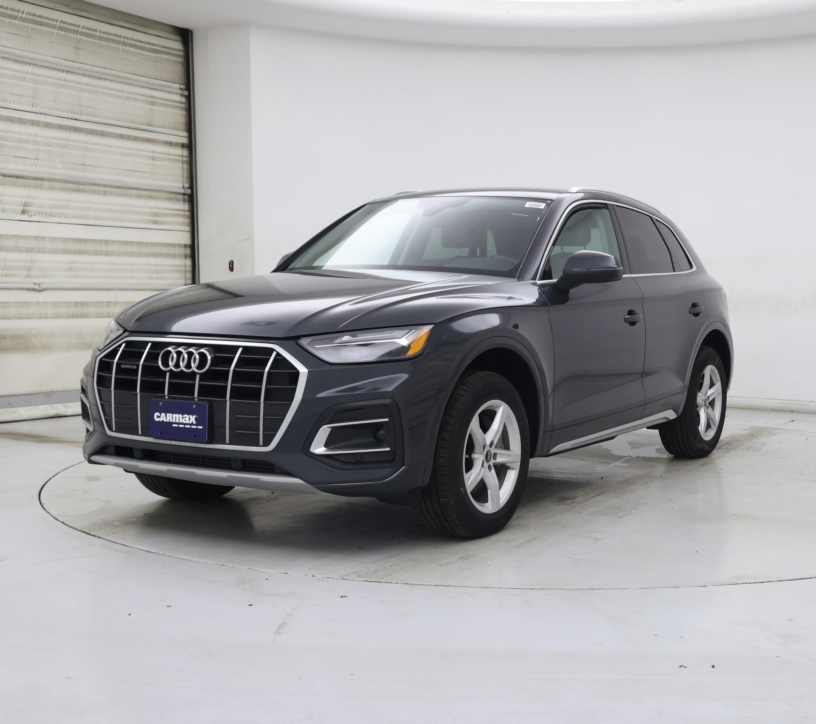 Thumbnail: 2023 Audi Q5 - 4