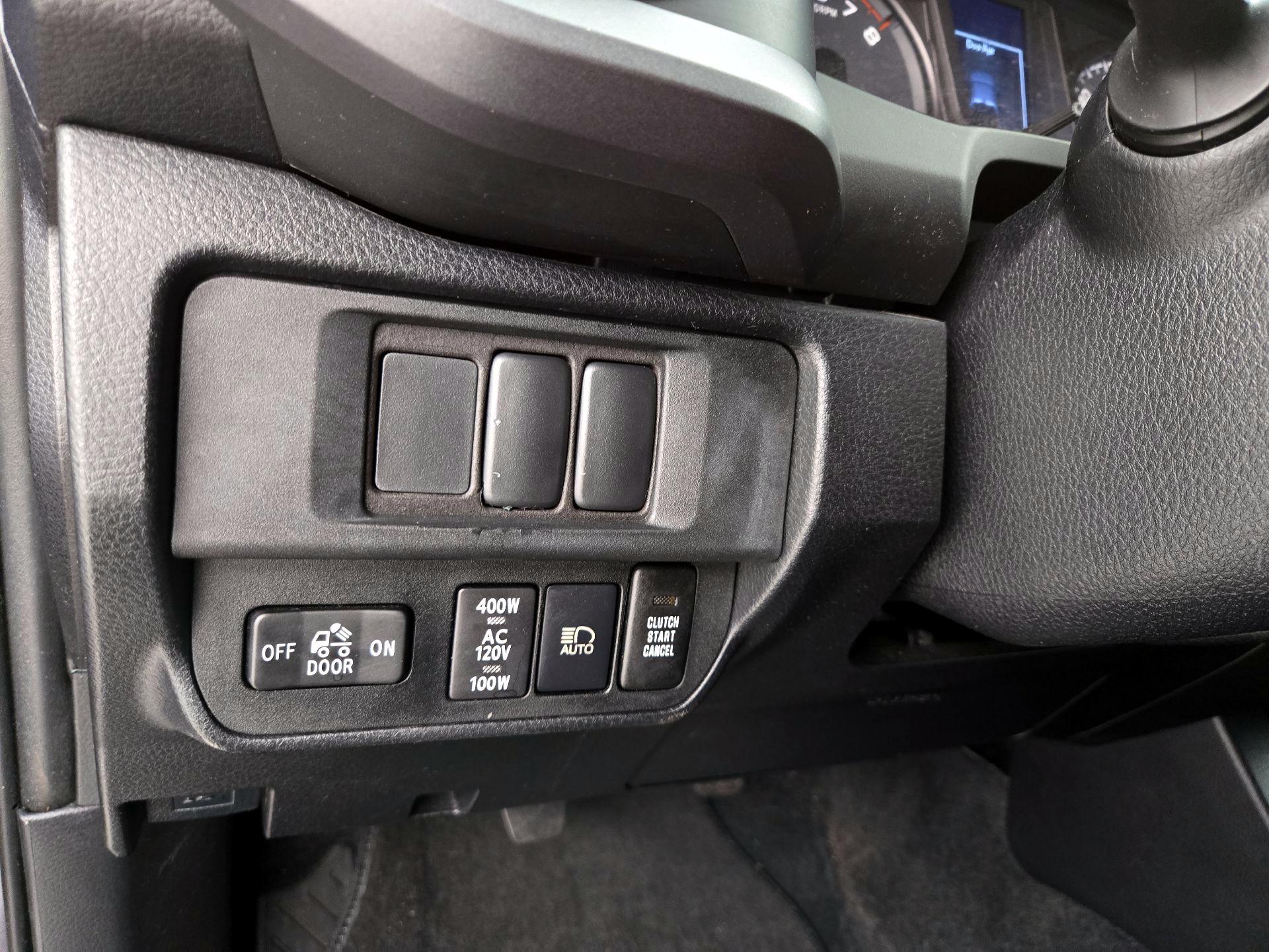 Thumbnail: 2018 Toyota Tacoma - 13