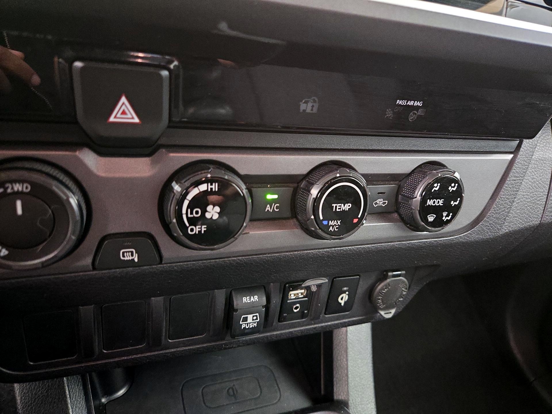 Thumbnail: 2018 Toyota Tacoma - 16