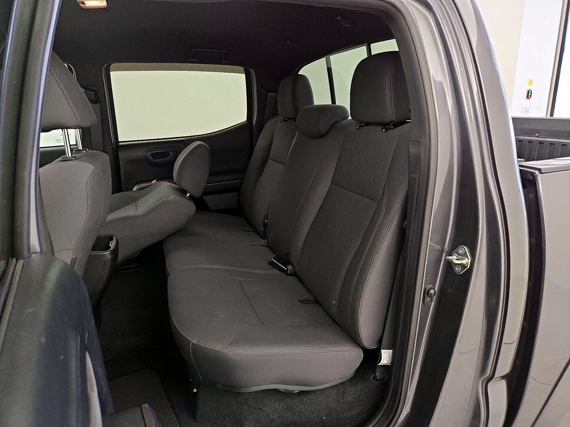 Thumbnail: 2018 Toyota Tacoma - 19