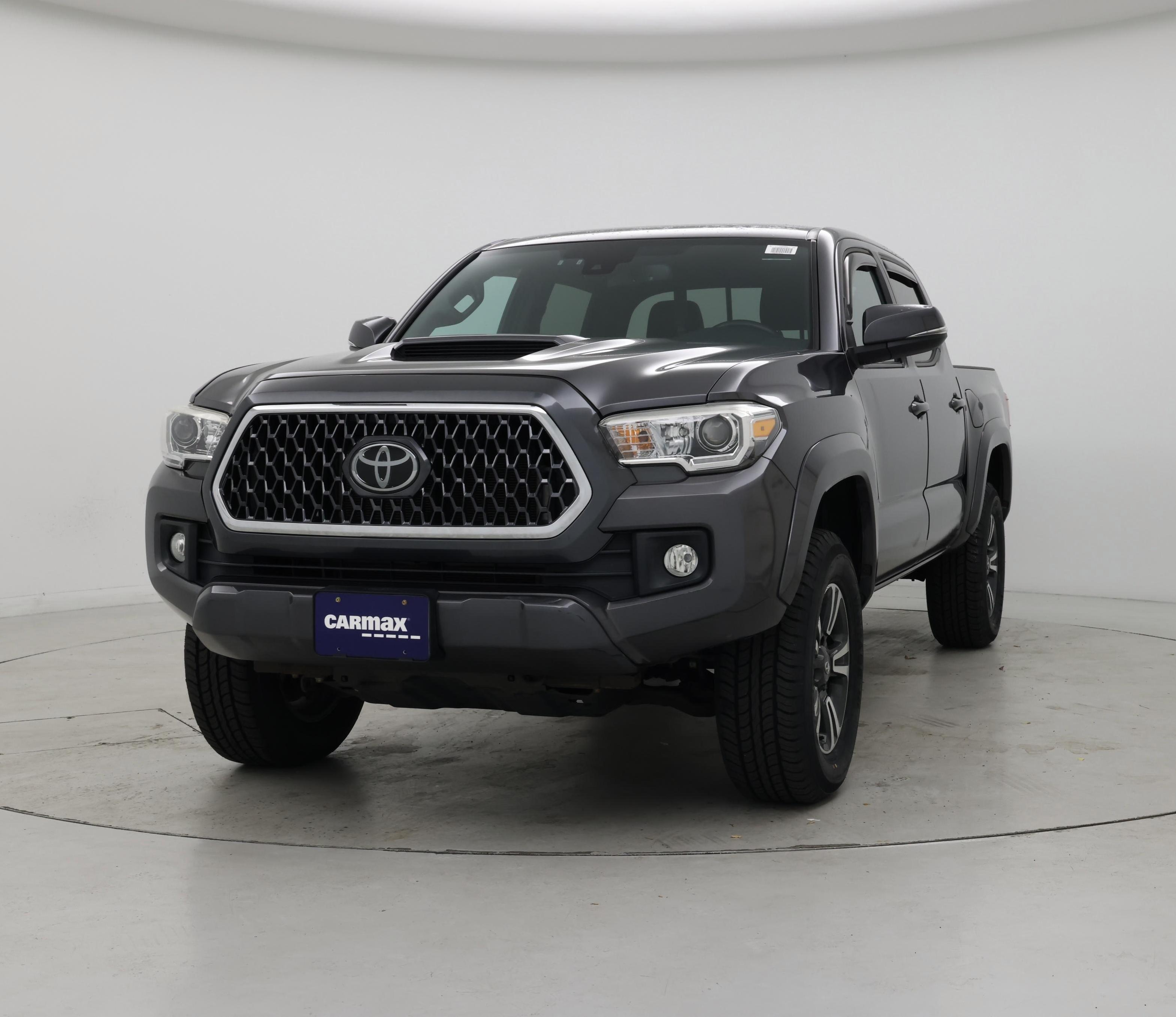 Thumbnail: 2018 Toyota Tacoma - 4