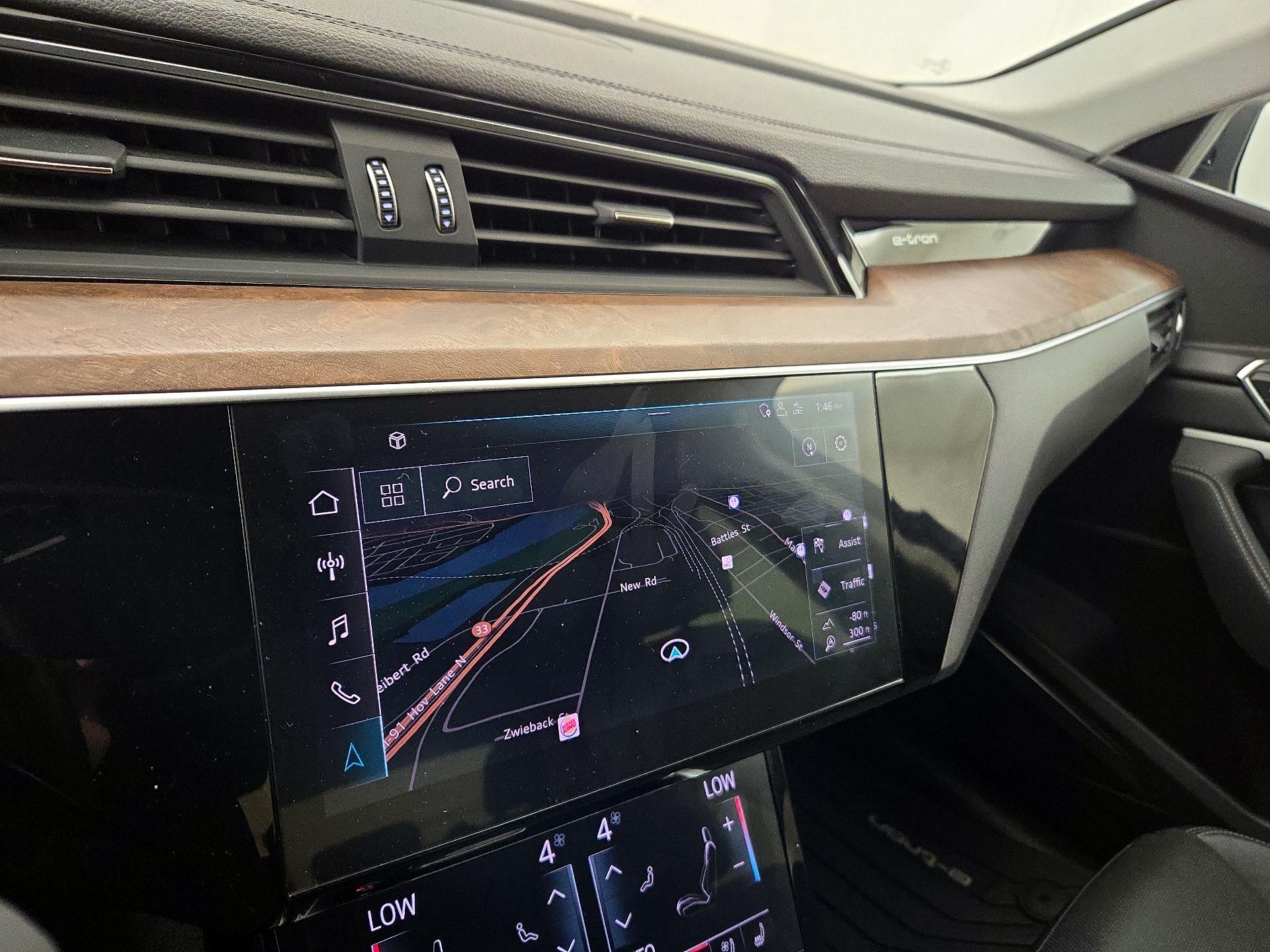 Thumbnail: 2020 Audi e-tron S - 14