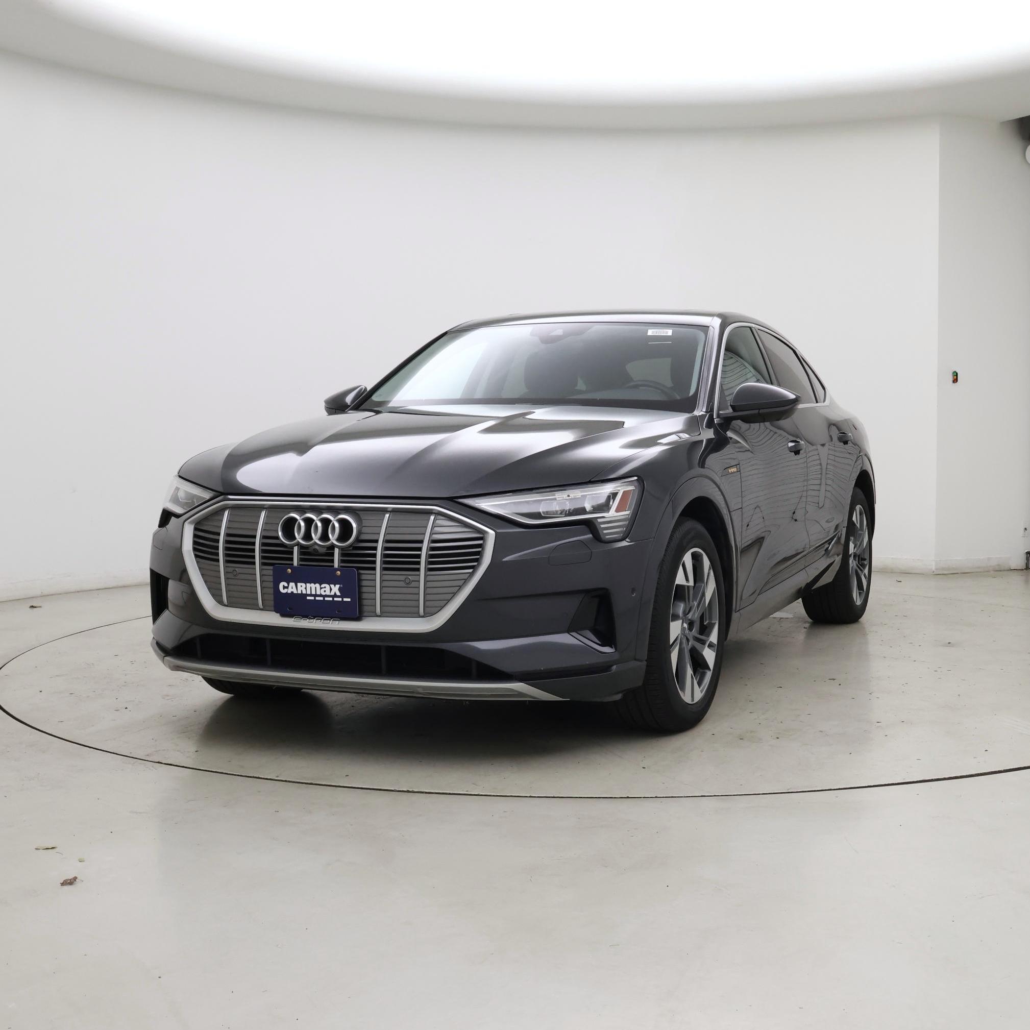 Thumbnail: 2020 Audi e-tron S - 4