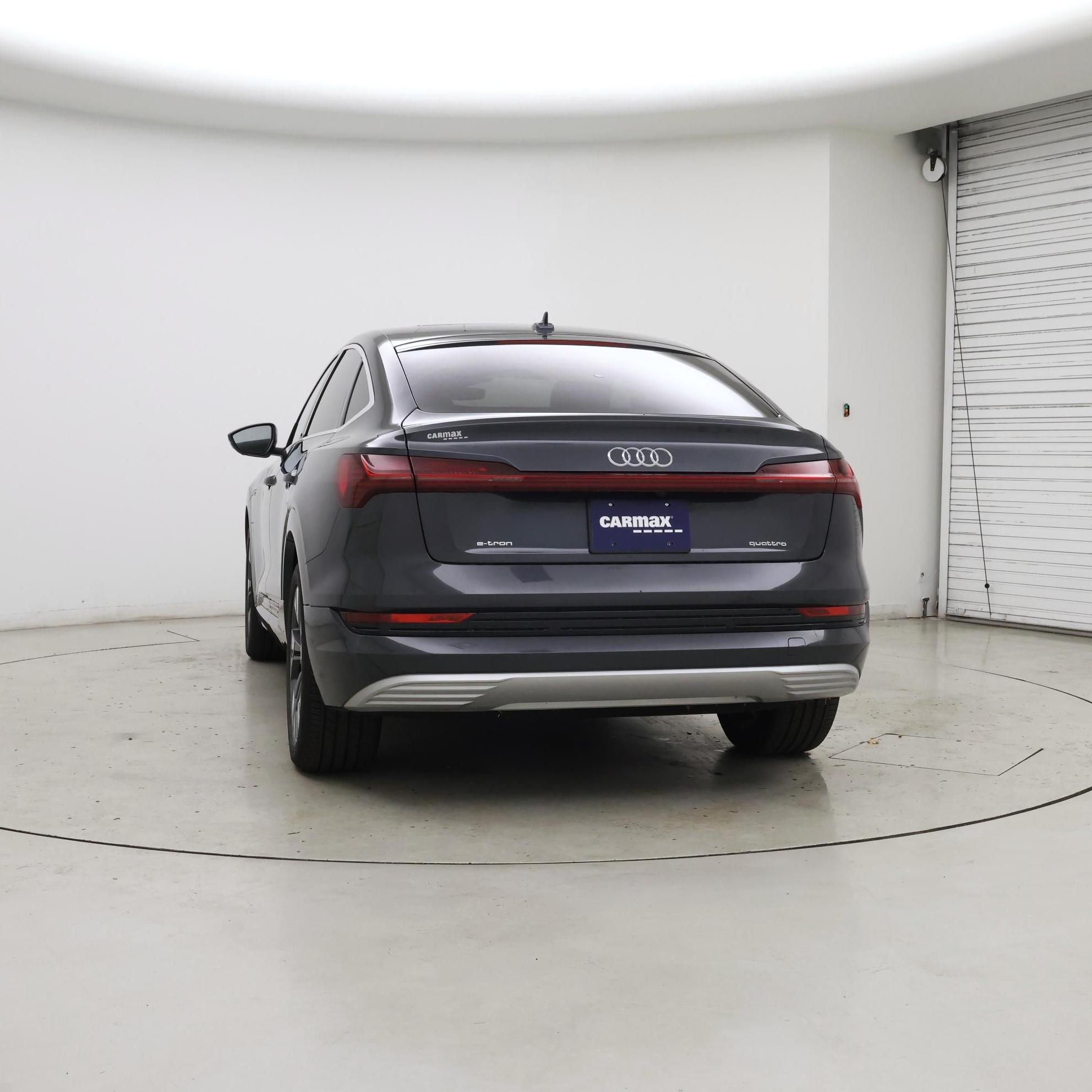 Thumbnail: 2020 Audi e-tron S - 6