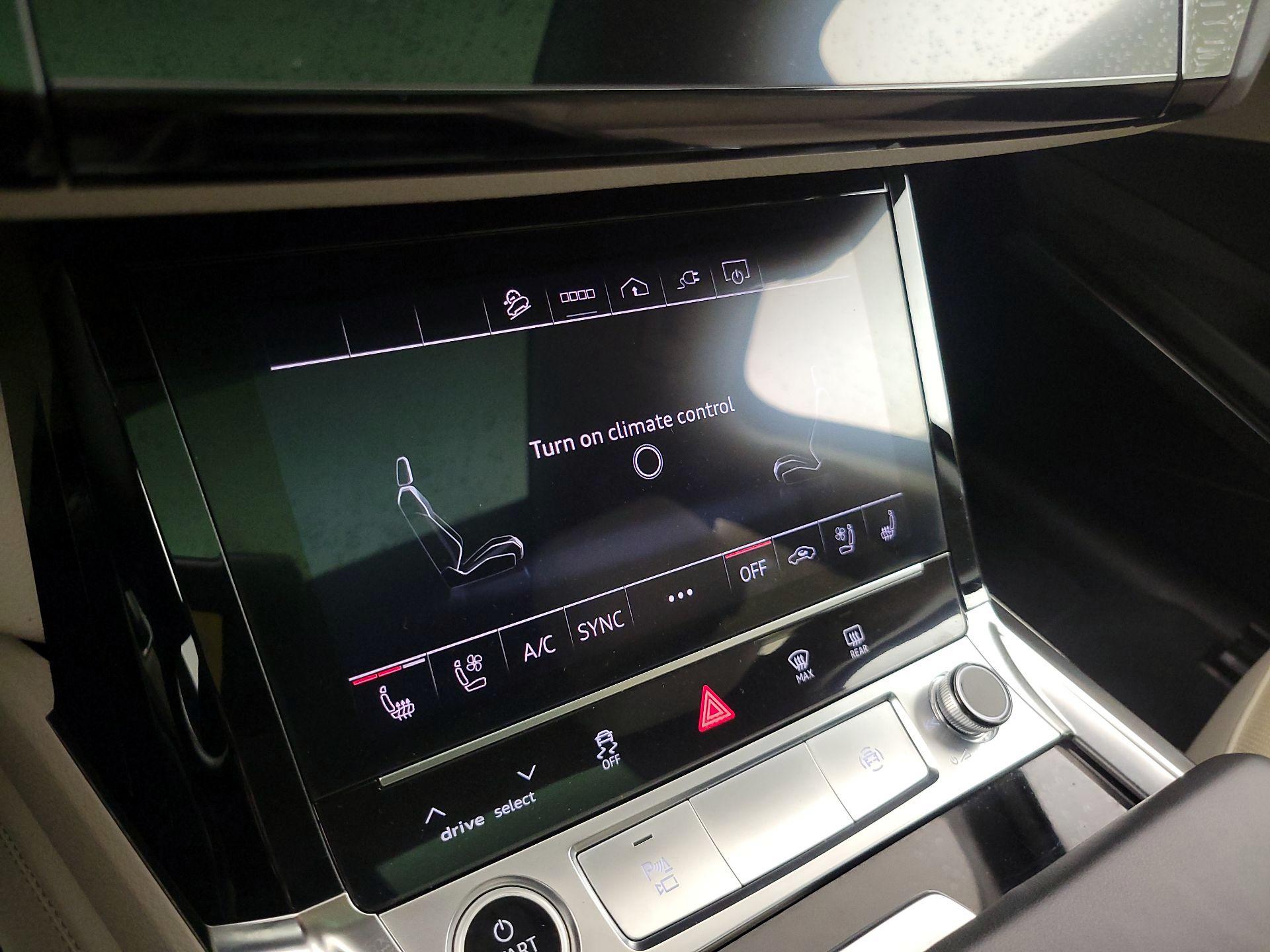 Thumbnail: 2021 Audi e-tron S - 17