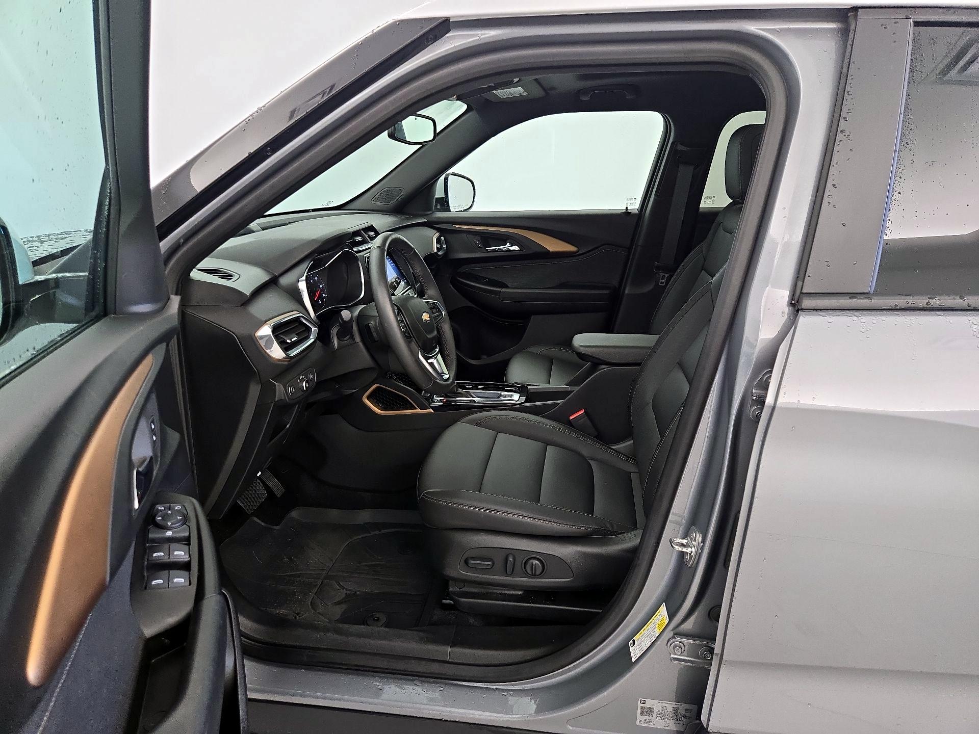 Thumbnail: 2023 Chevrolet TrailBlazer - 11