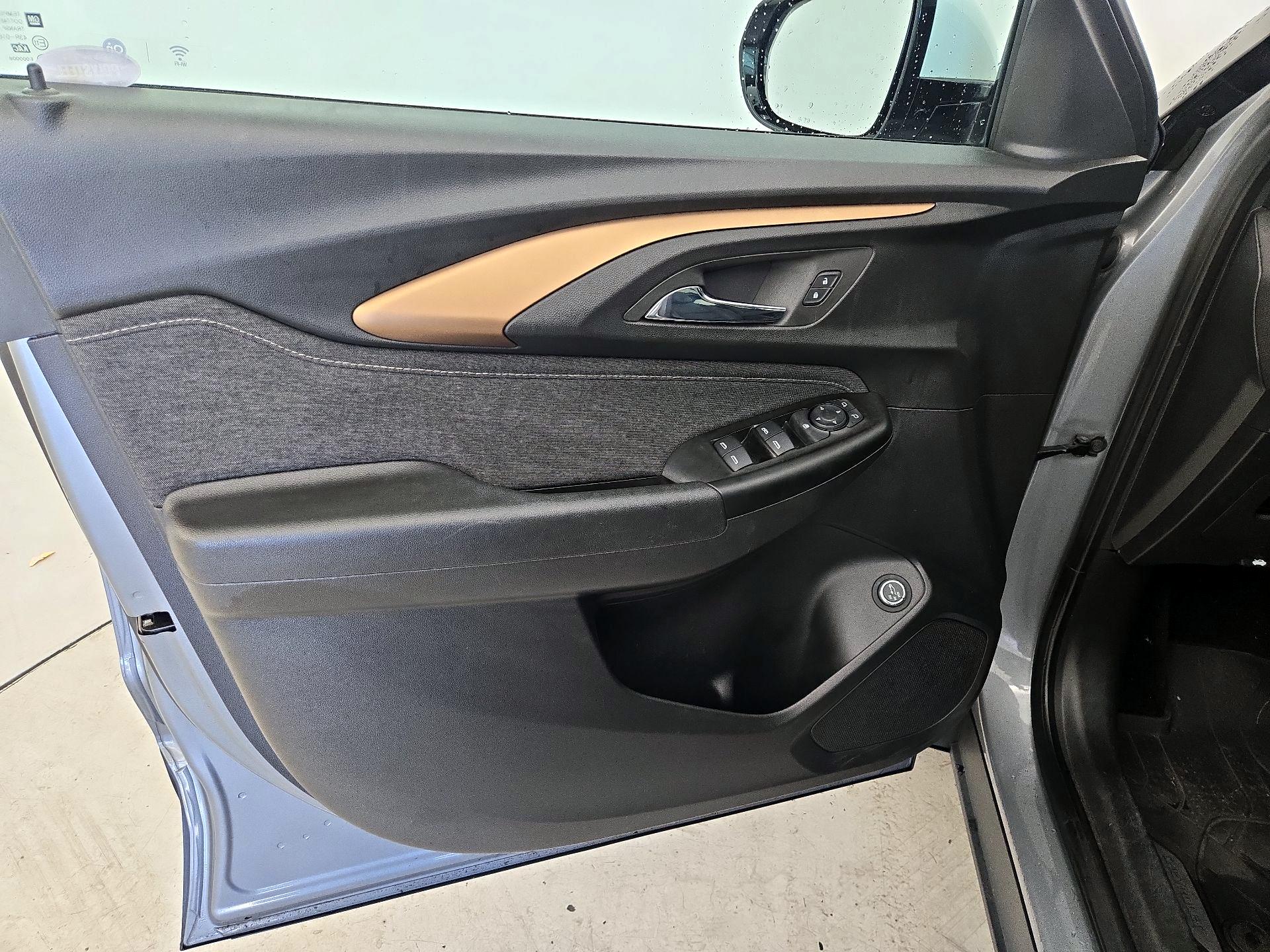 Thumbnail: 2023 Chevrolet TrailBlazer - 12