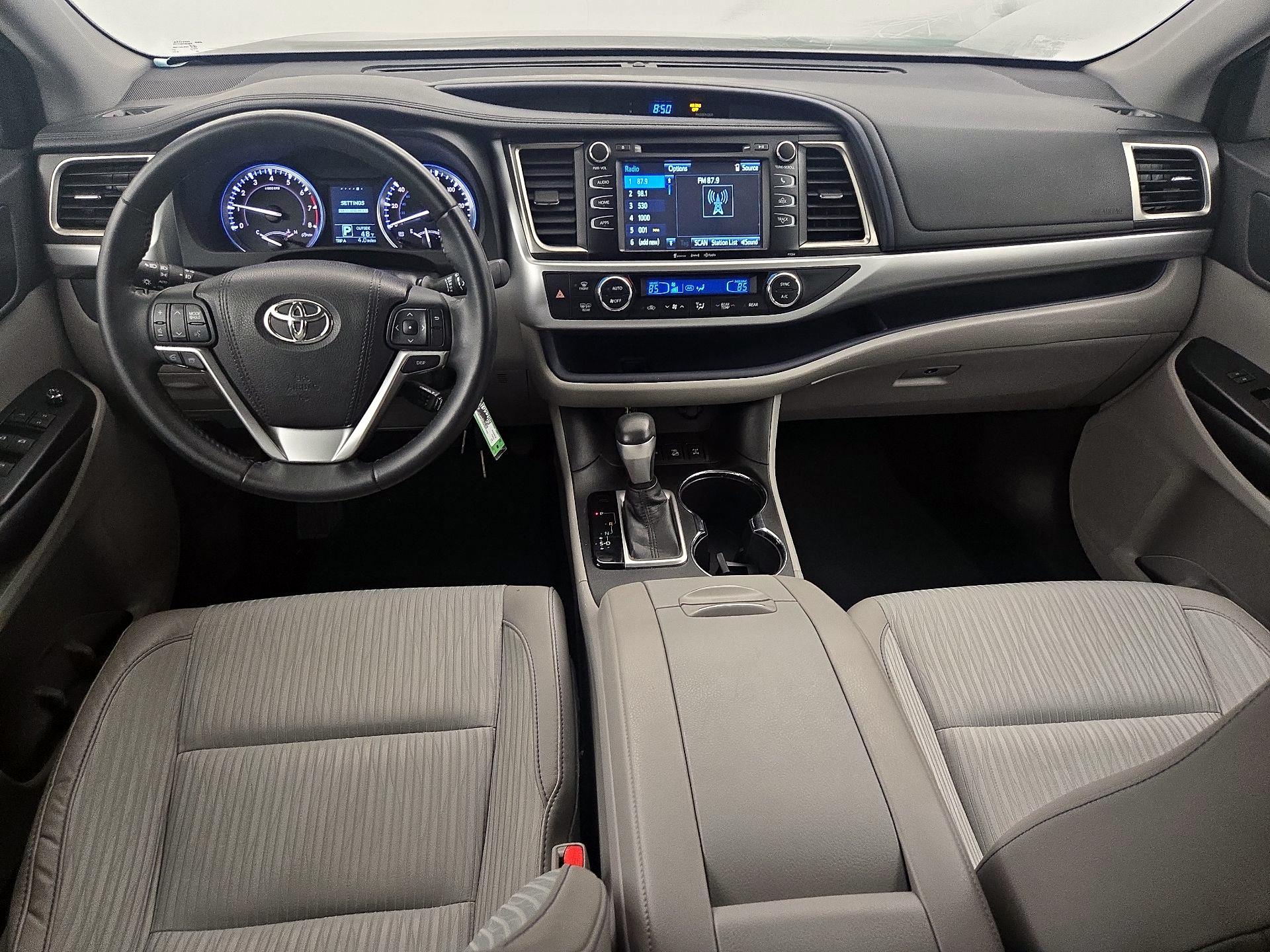Thumbnail: 2016 Toyota Highlander - 9