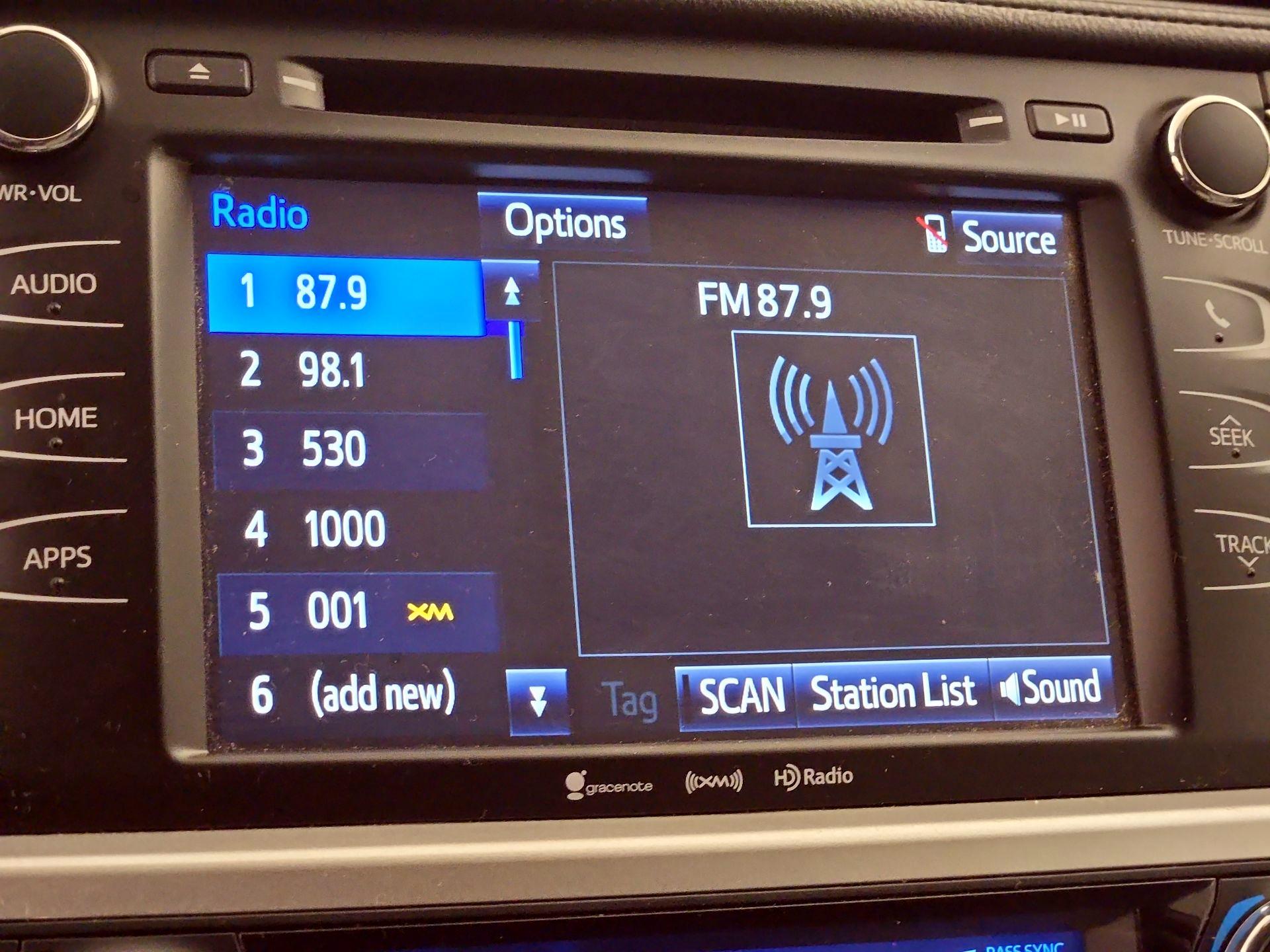 Thumbnail: 2016 Toyota Highlander - 15