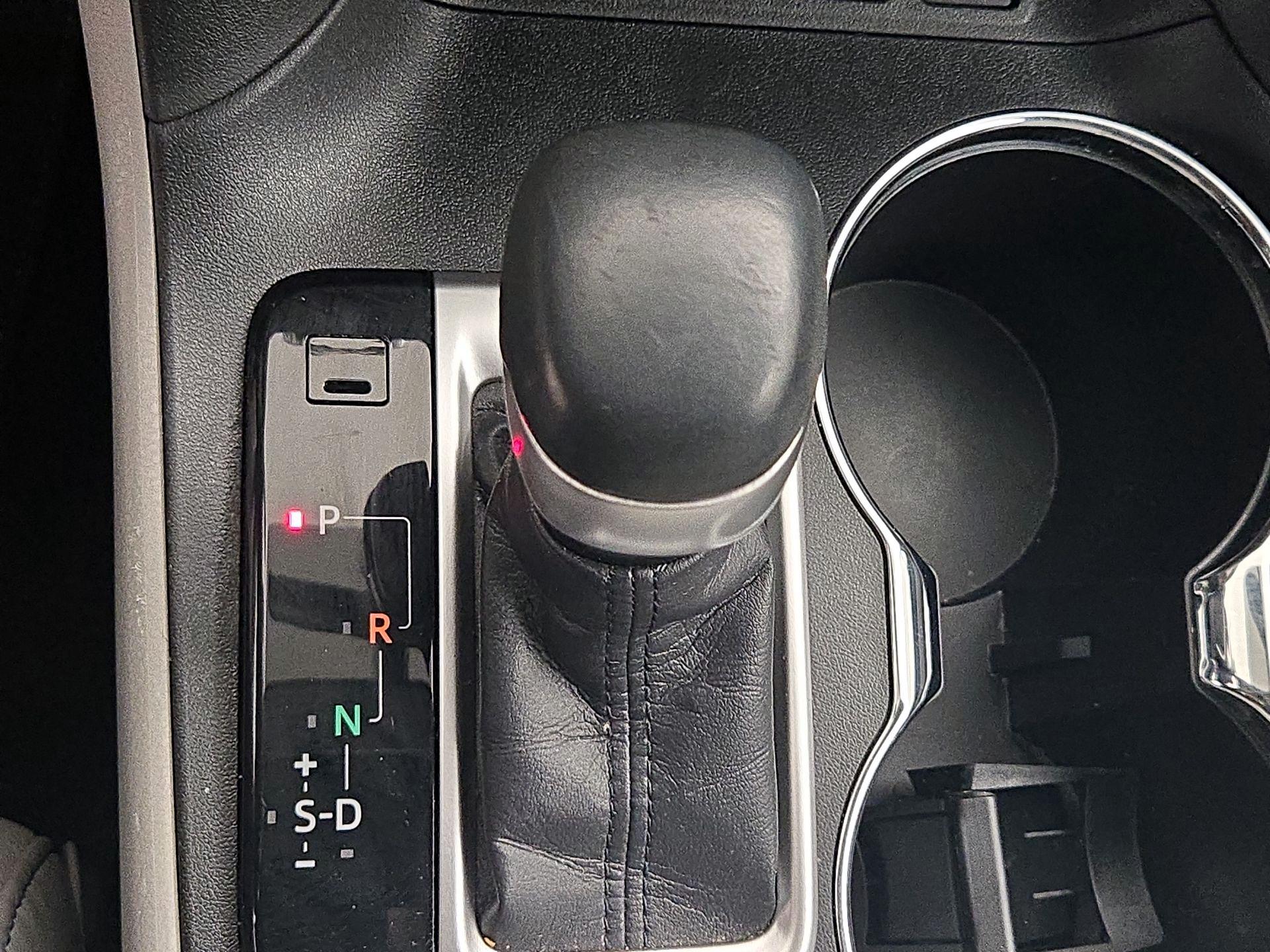 Thumbnail: 2016 Toyota Highlander - 17