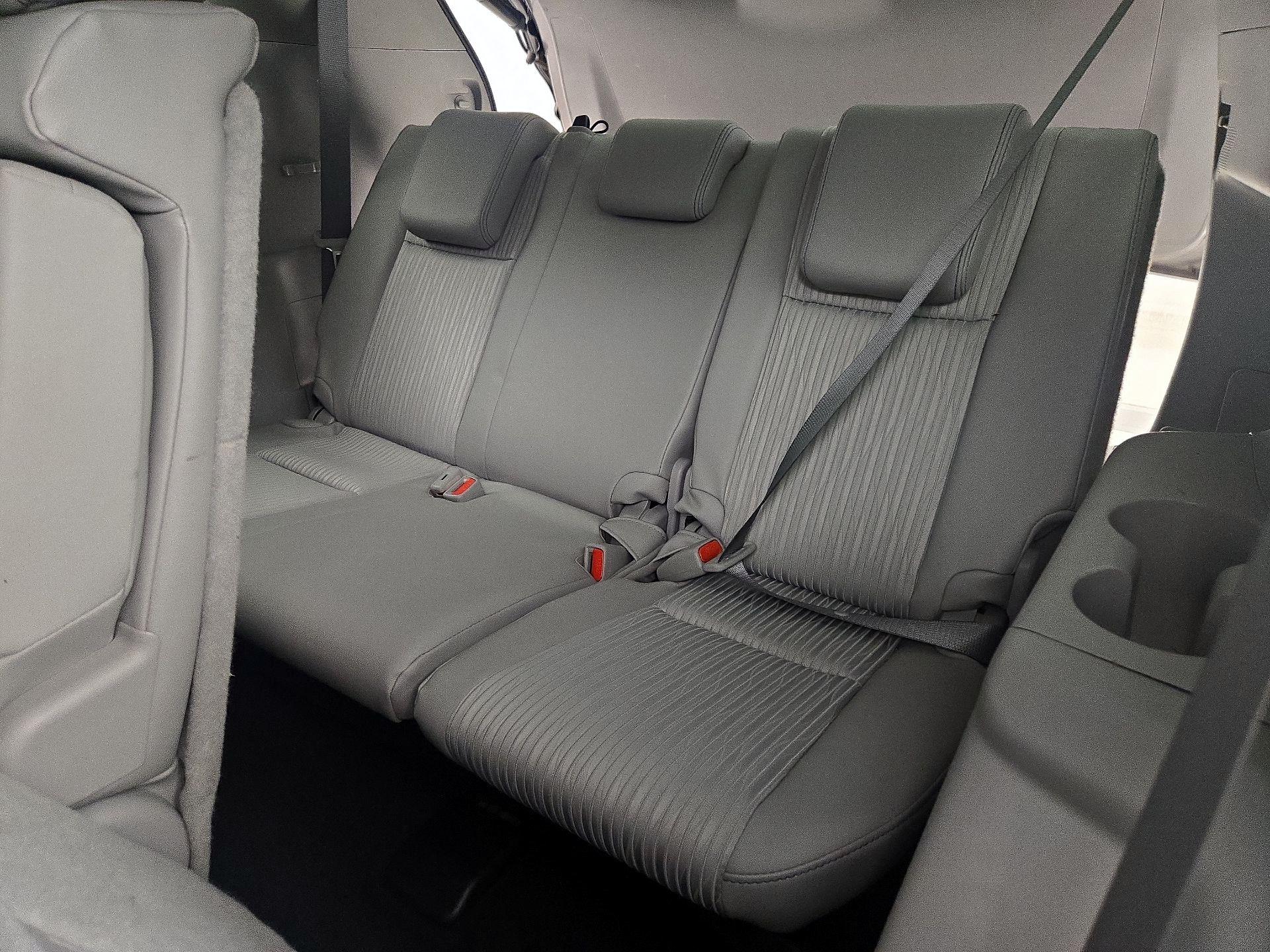 Thumbnail: 2016 Toyota Highlander - 20