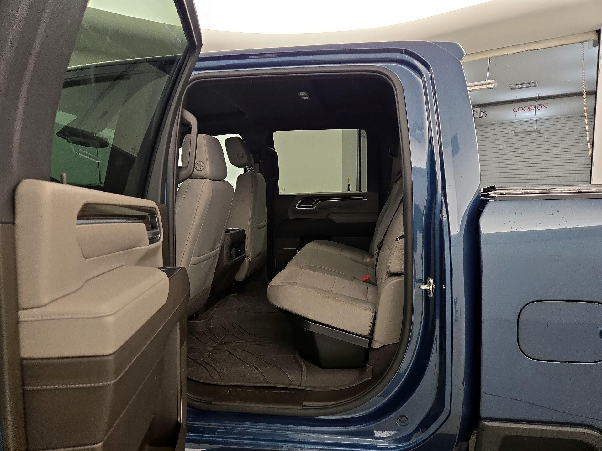 Thumbnail: 2025 Chevrolet Silverado 2500 - 19