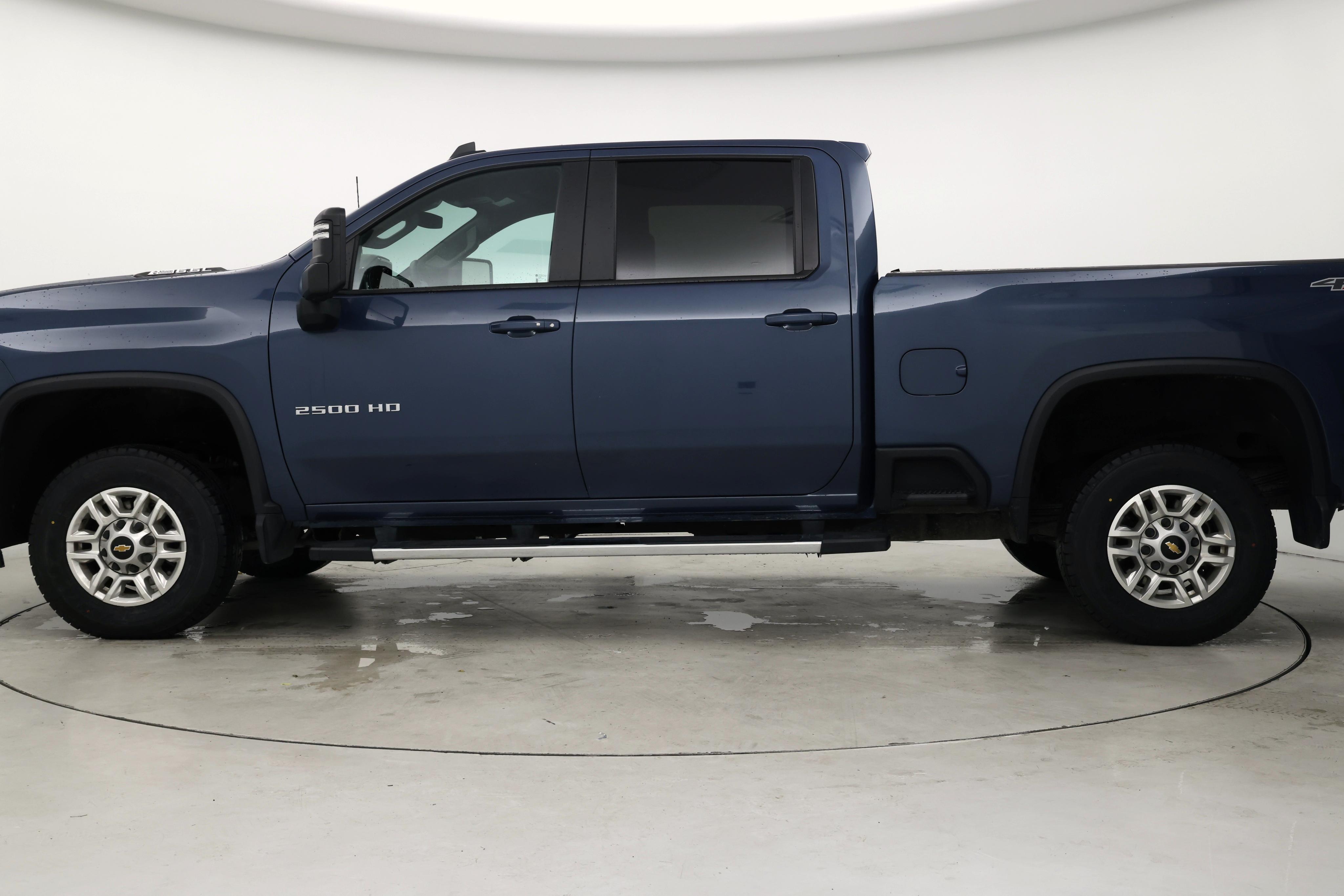 Thumbnail: 2025 Chevrolet Silverado 2500 - 3