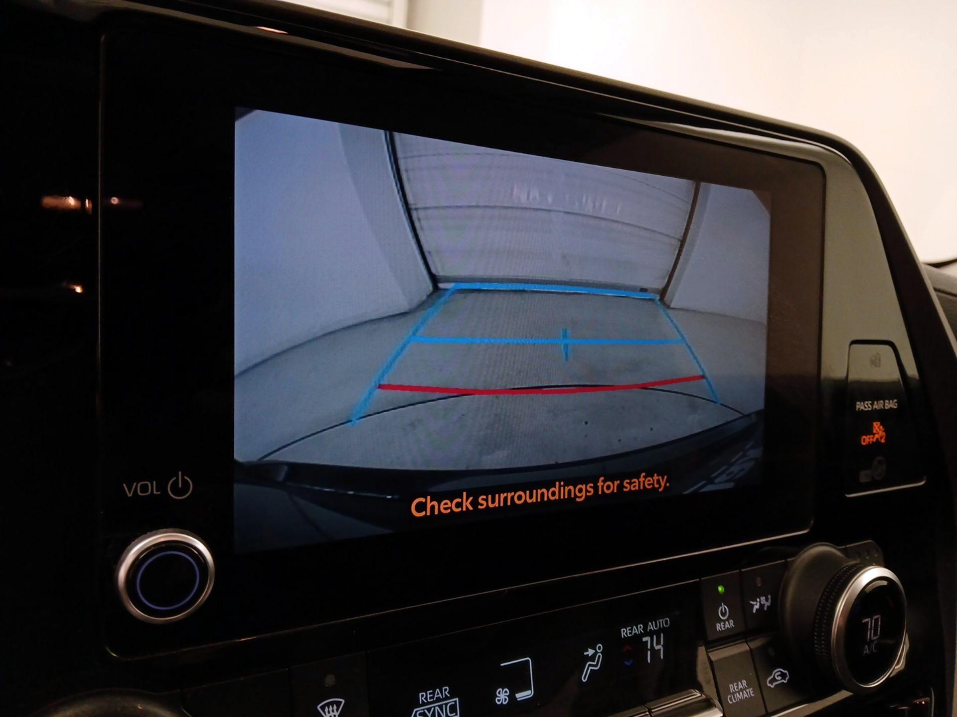 Thumbnail: 2023 Toyota Highlander - 14