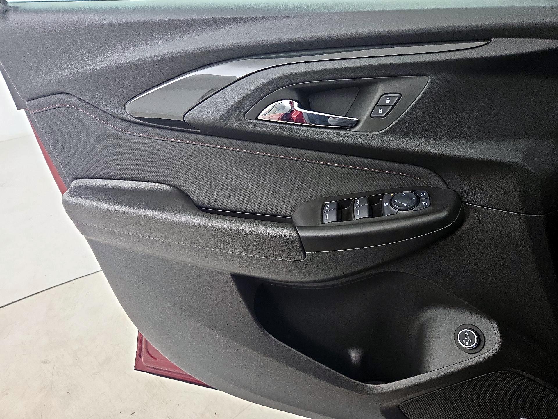 Thumbnail: 2022 Chevrolet TrailBlazer - 12