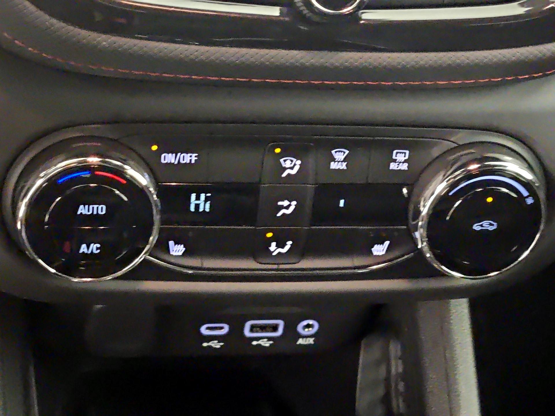 Thumbnail: 2022 Chevrolet TrailBlazer - 16