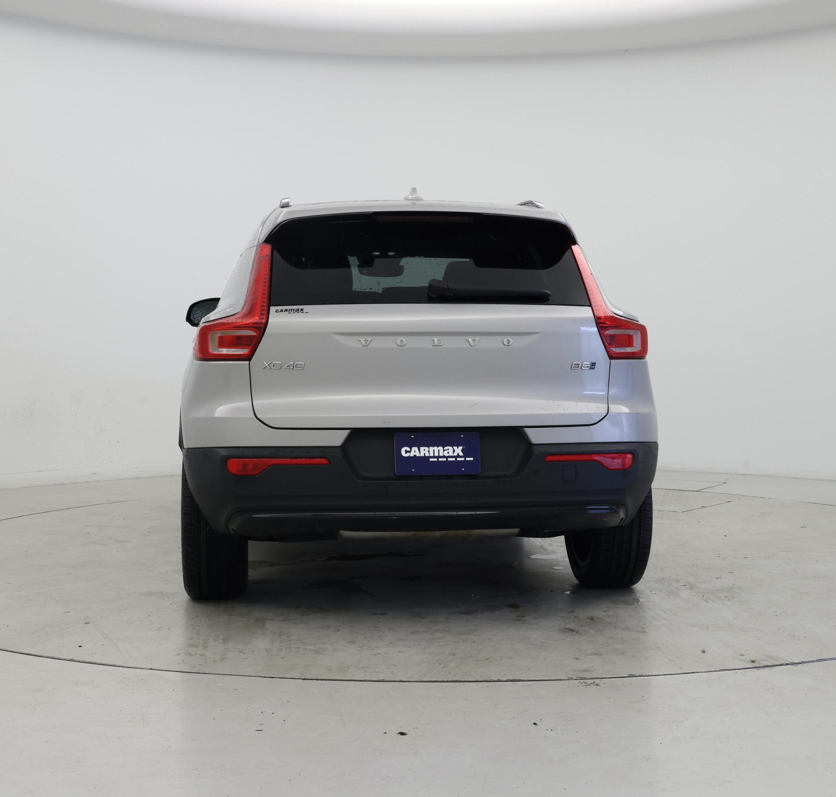 Thumbnail: 2023 Volvo XC40 - 6