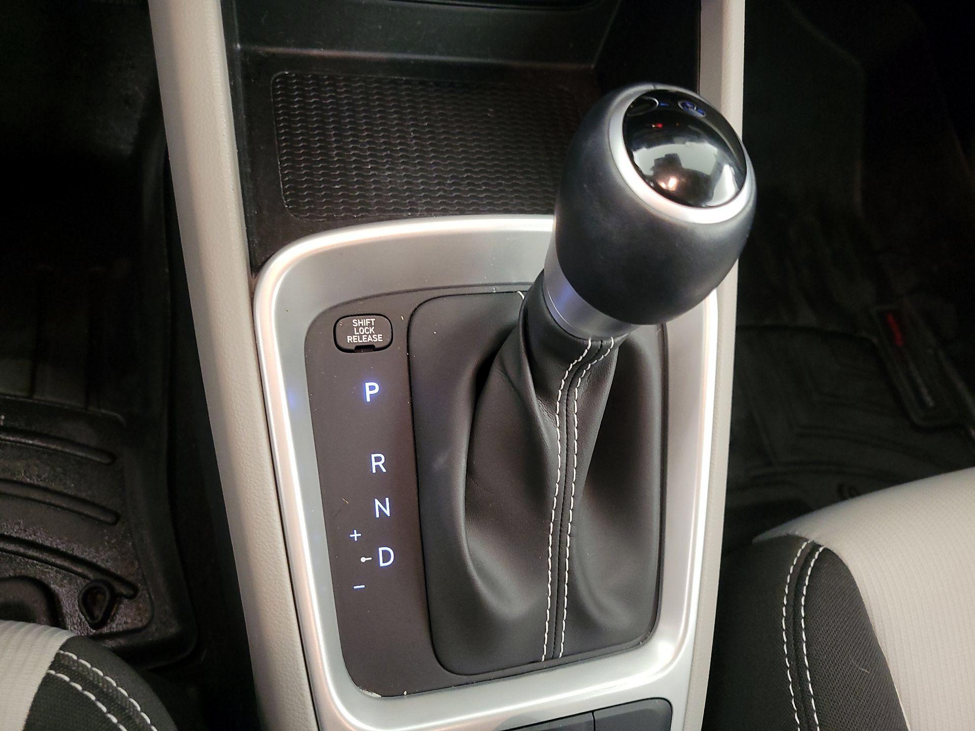 Thumbnail: 2024 Hyundai Venue - 17