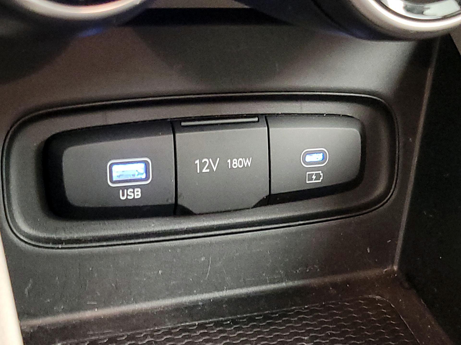 Thumbnail: 2024 Hyundai Venue - 18