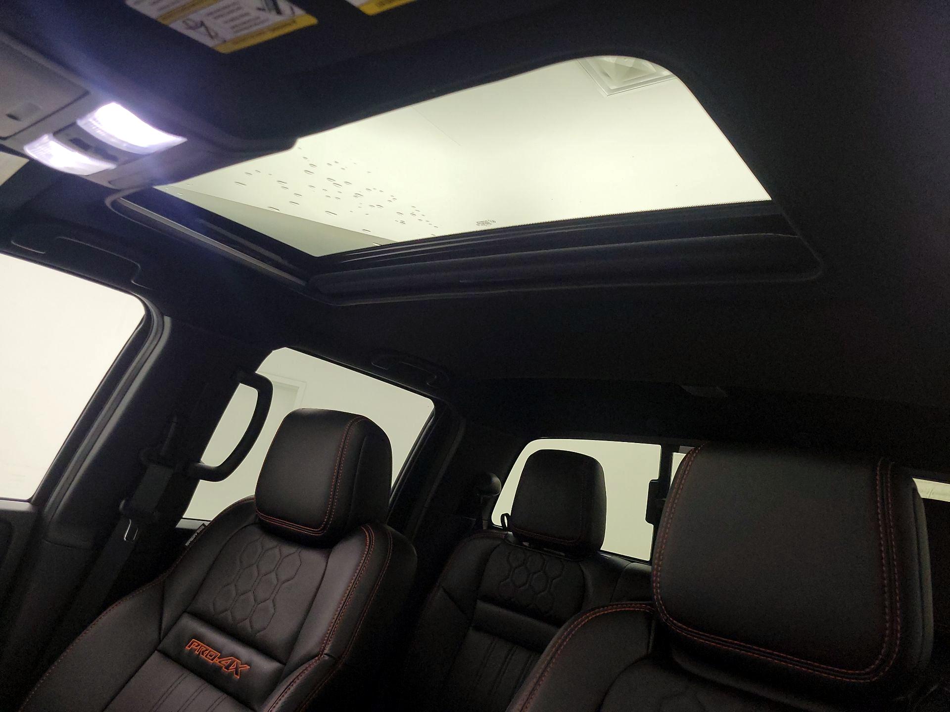 Thumbnail: 2023 Nissan Frontier - 19