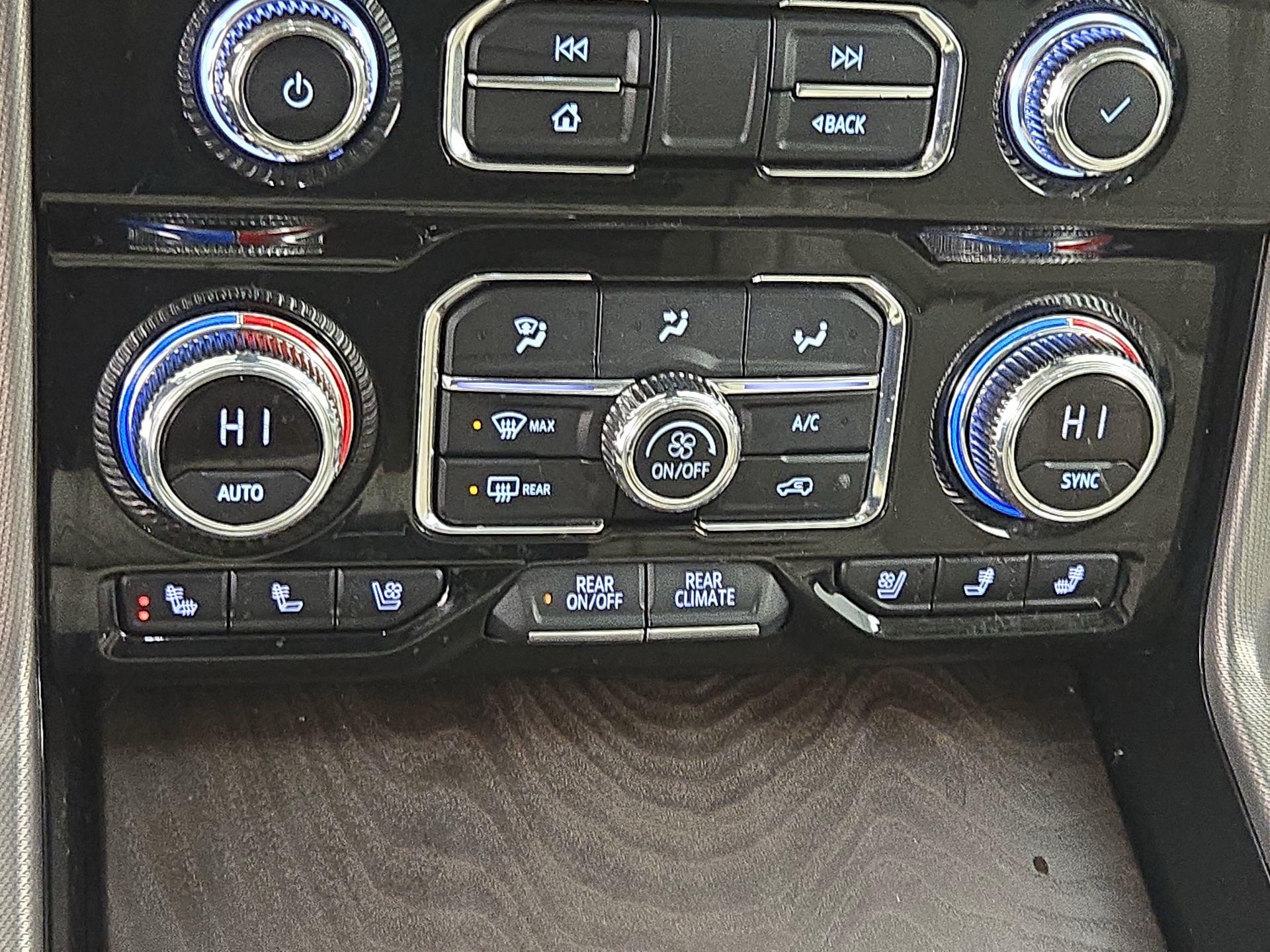 Thumbnail: 2023 GMC Yukon XL - 16