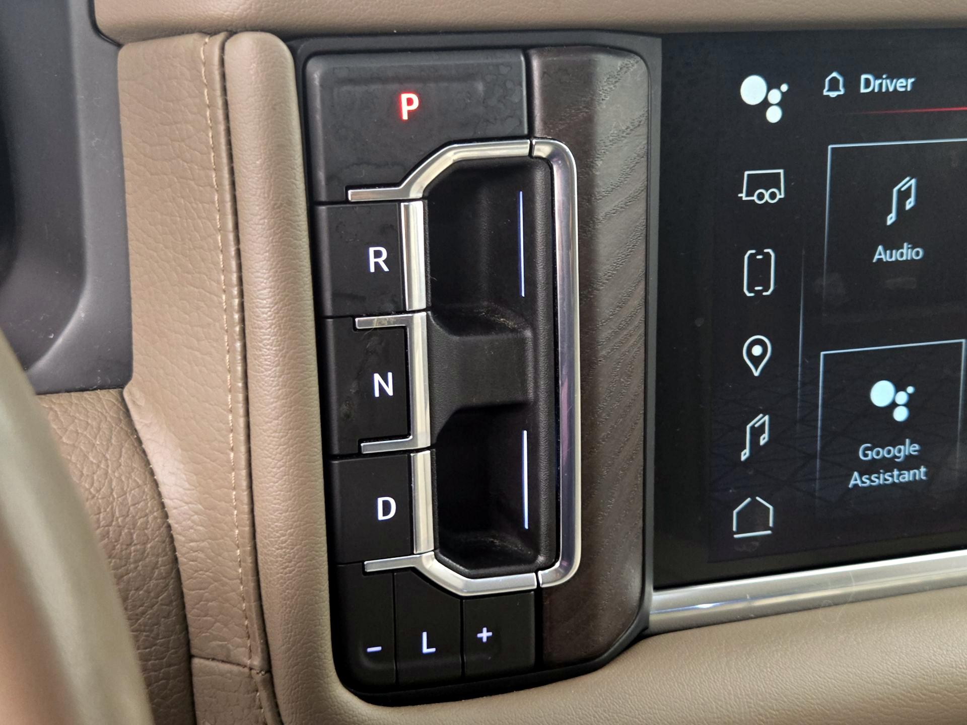 Thumbnail: 2023 GMC Yukon XL - 17