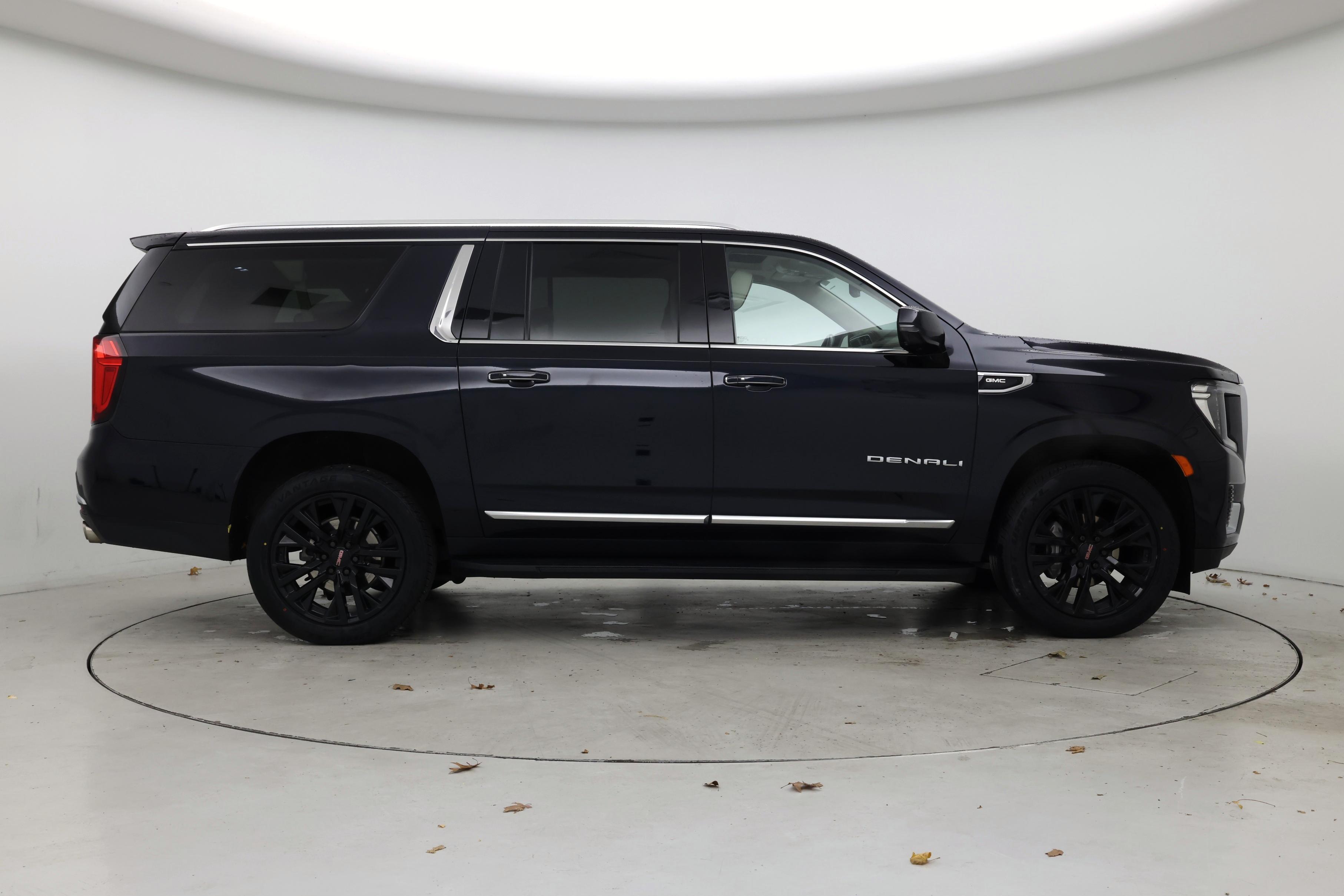 Thumbnail: 2023 GMC Yukon XL - 7