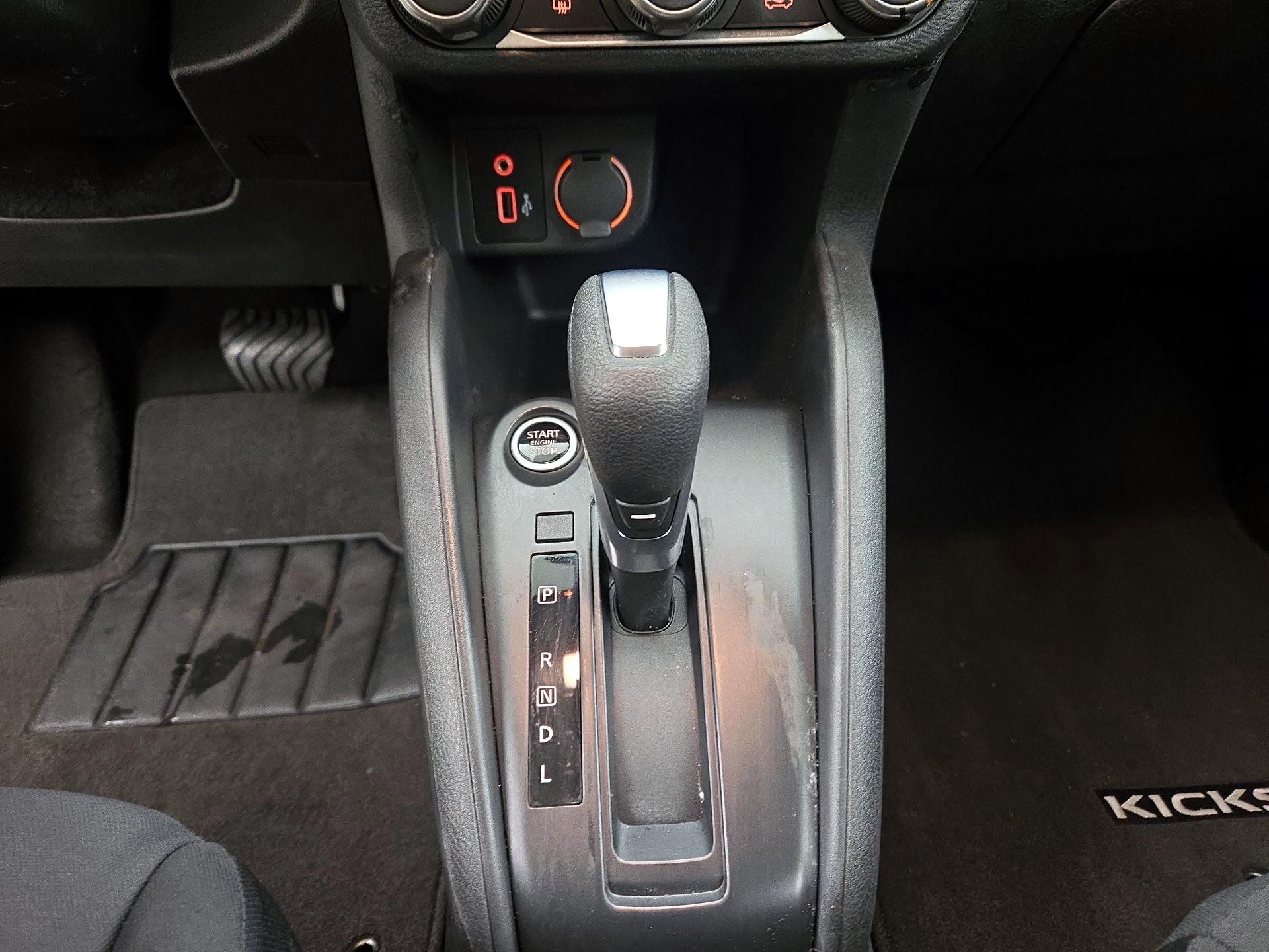 Thumbnail: 2023 Nissan Kicks - 17