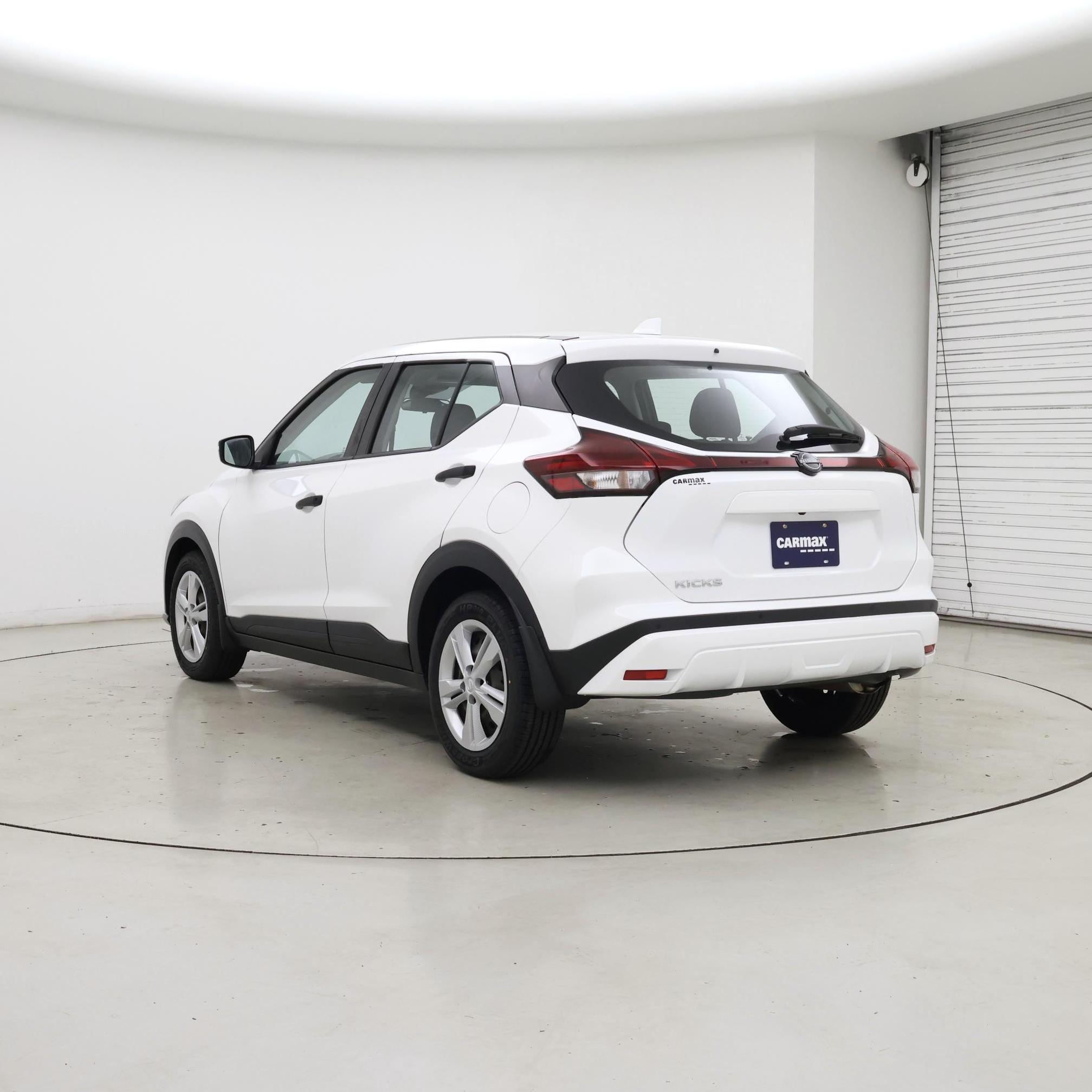 Thumbnail: 2023 Nissan Kicks - 2