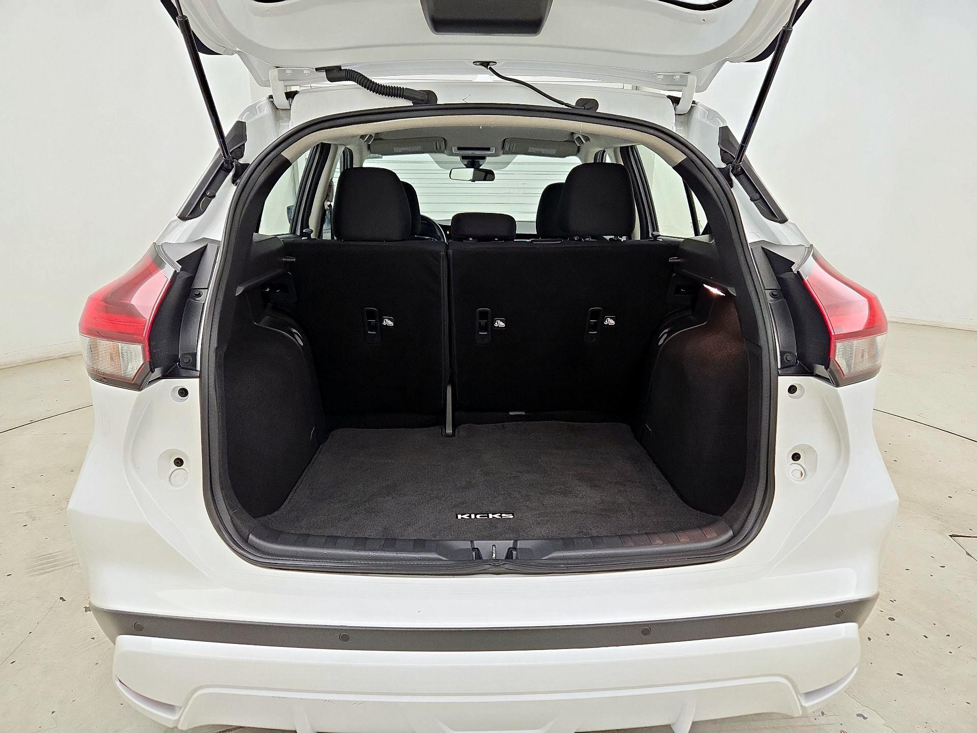 Thumbnail: 2023 Nissan Kicks - 20