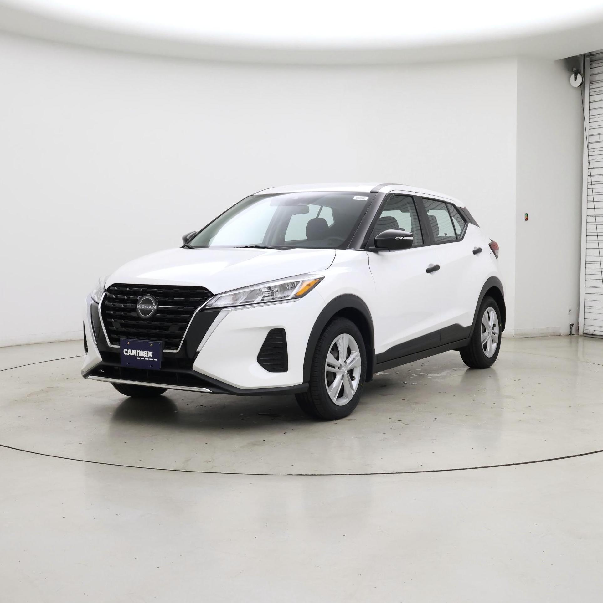 Thumbnail: 2023 Nissan Kicks - 4