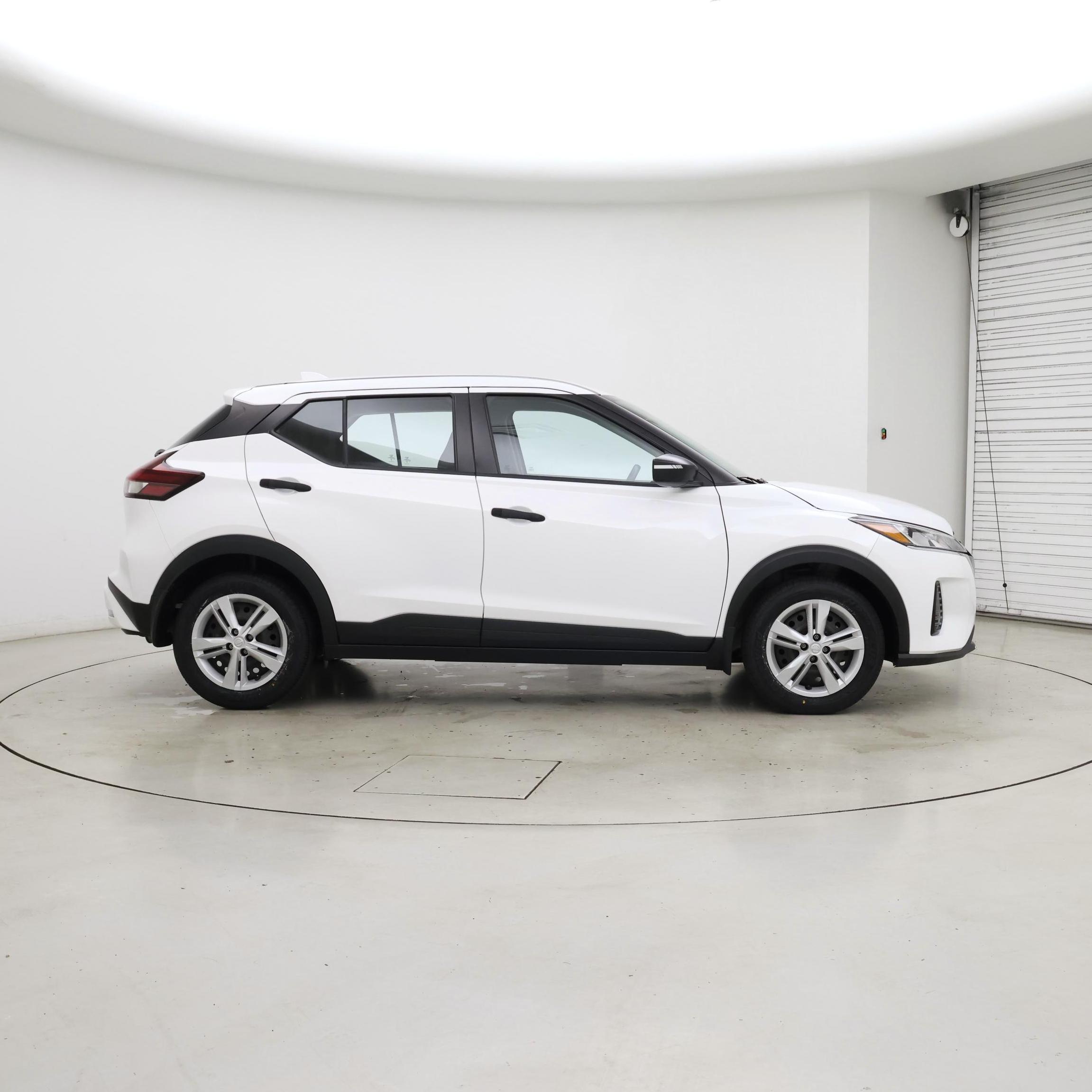 Thumbnail: 2023 Nissan Kicks - 7