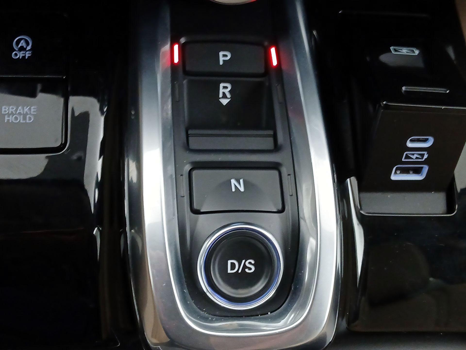 Thumbnail: 2023 Acura MDX - 17