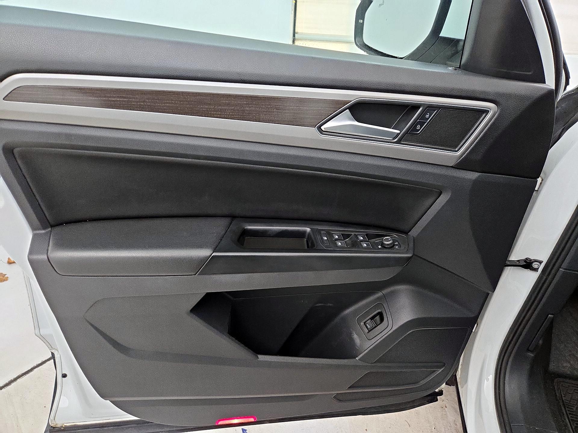 Thumbnail: 2019 Volkswagen Atlas - 12