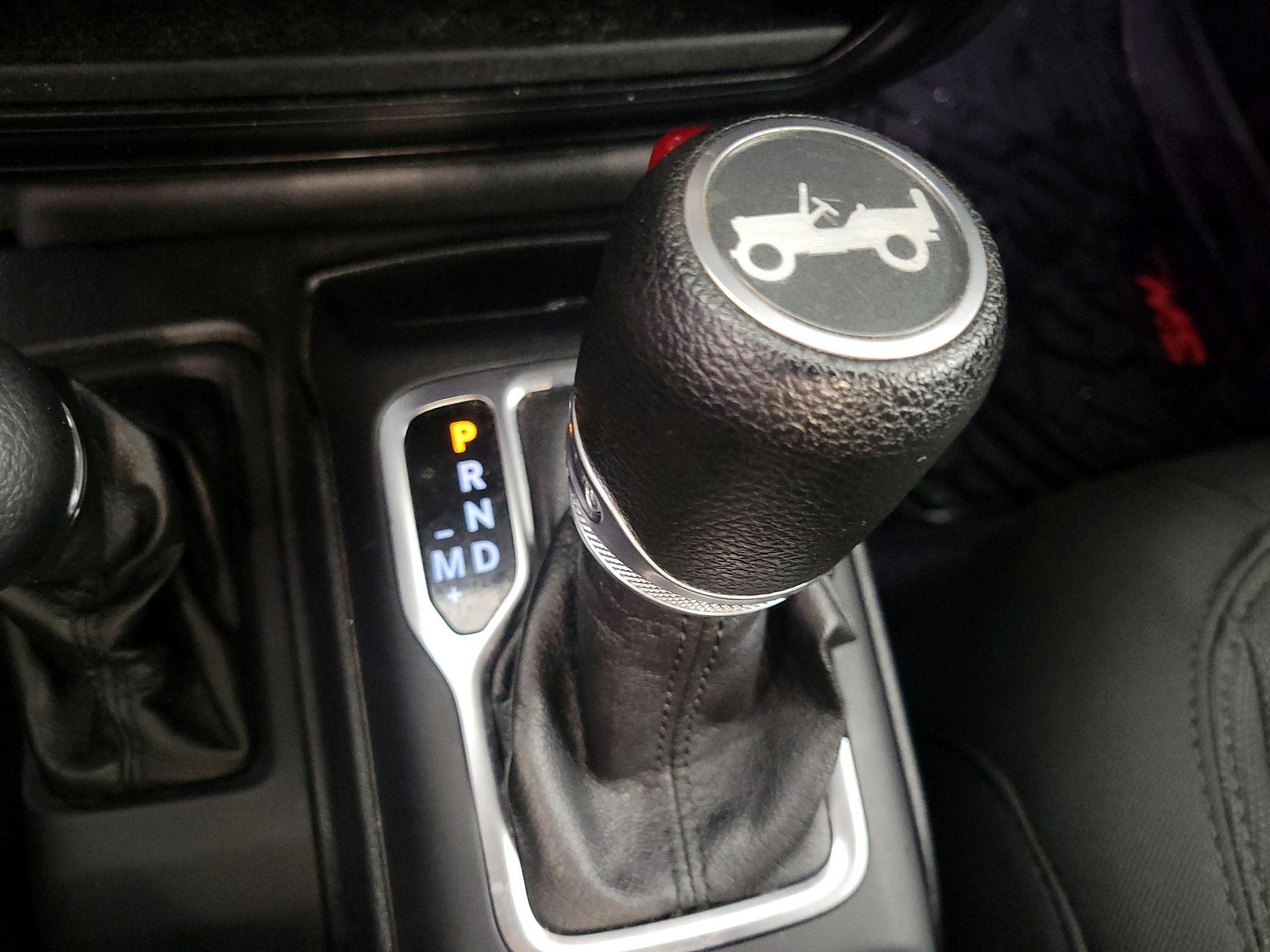 Thumbnail: 2019 Jeep Wrangler - 17