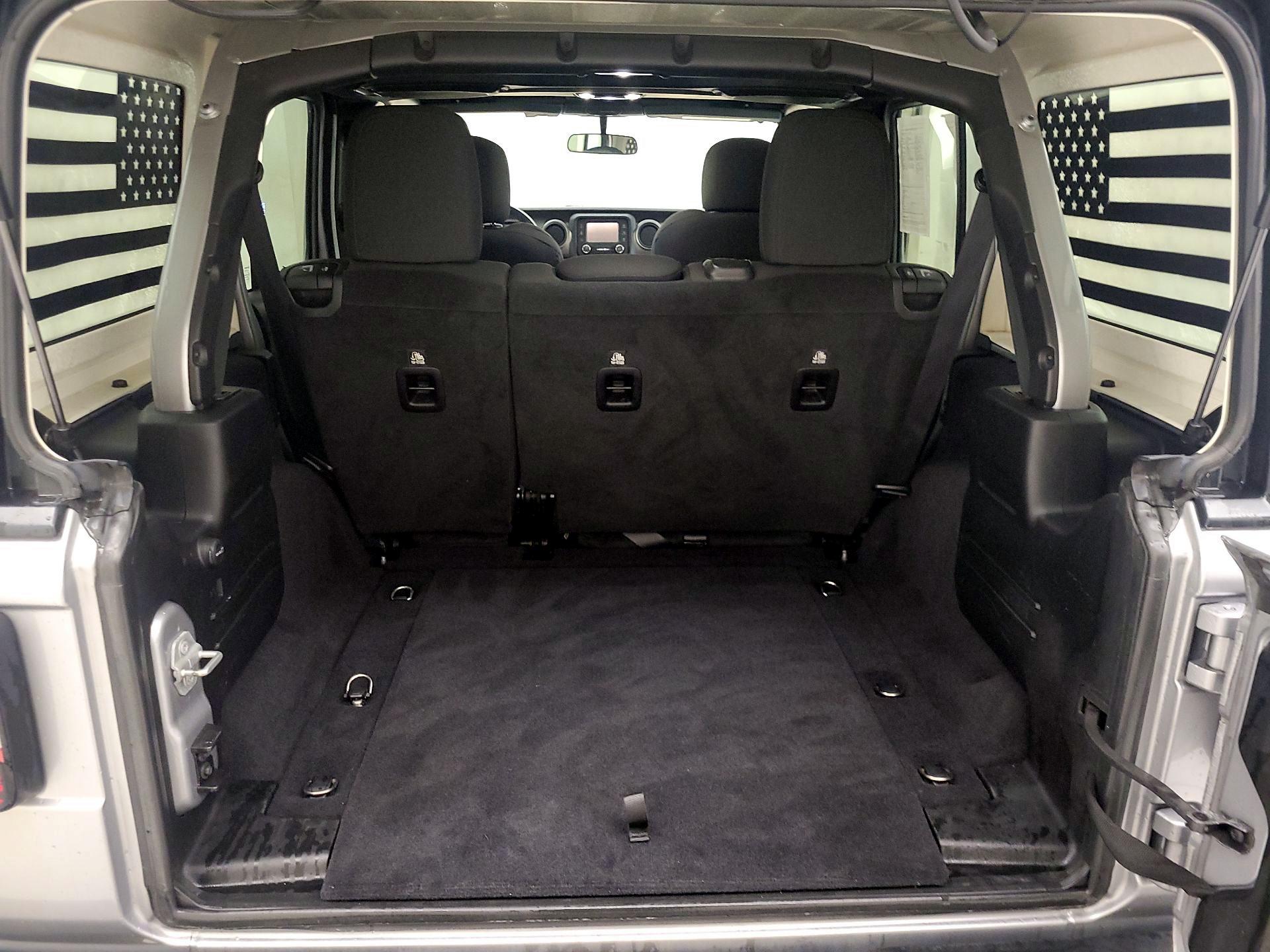 Thumbnail: 2019 Jeep Wrangler - 20