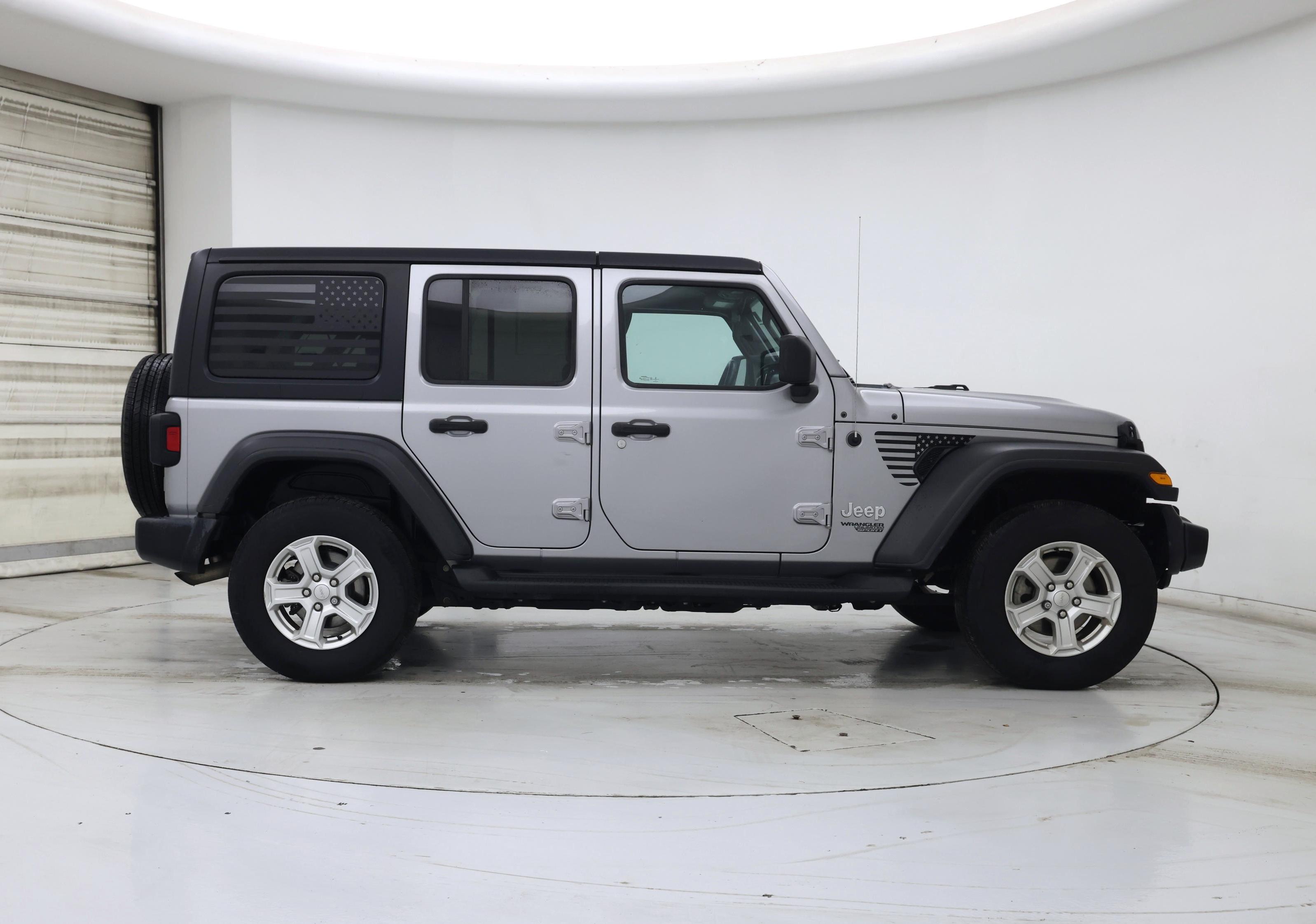 Thumbnail: 2019 Jeep Wrangler - 7