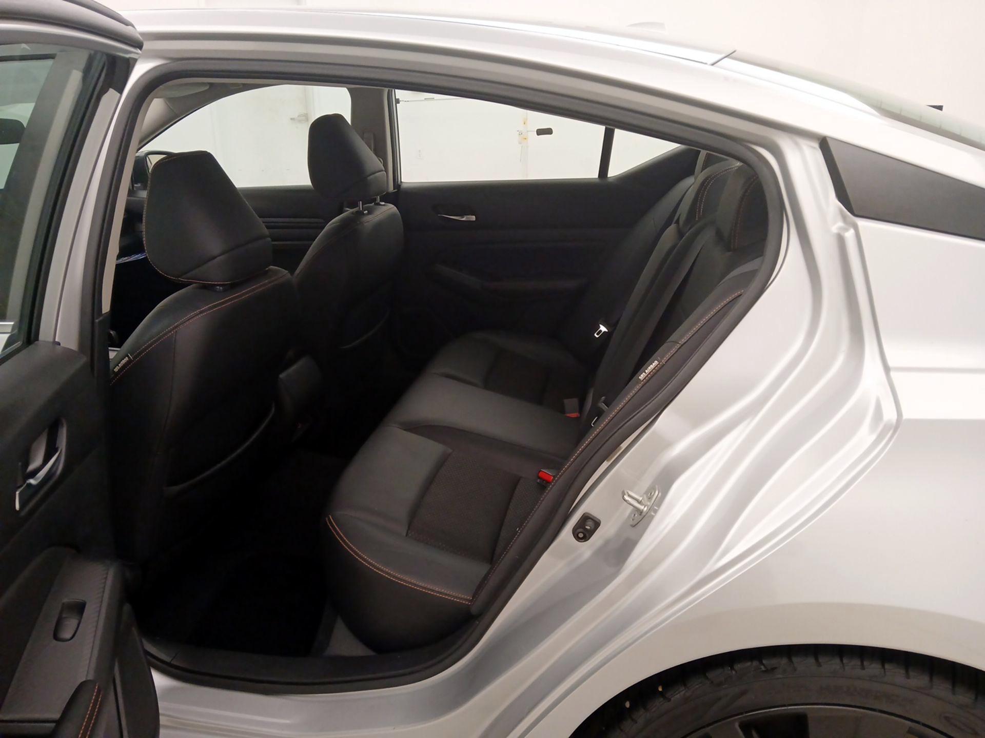 Thumbnail: 2020 Nissan Altima - 18