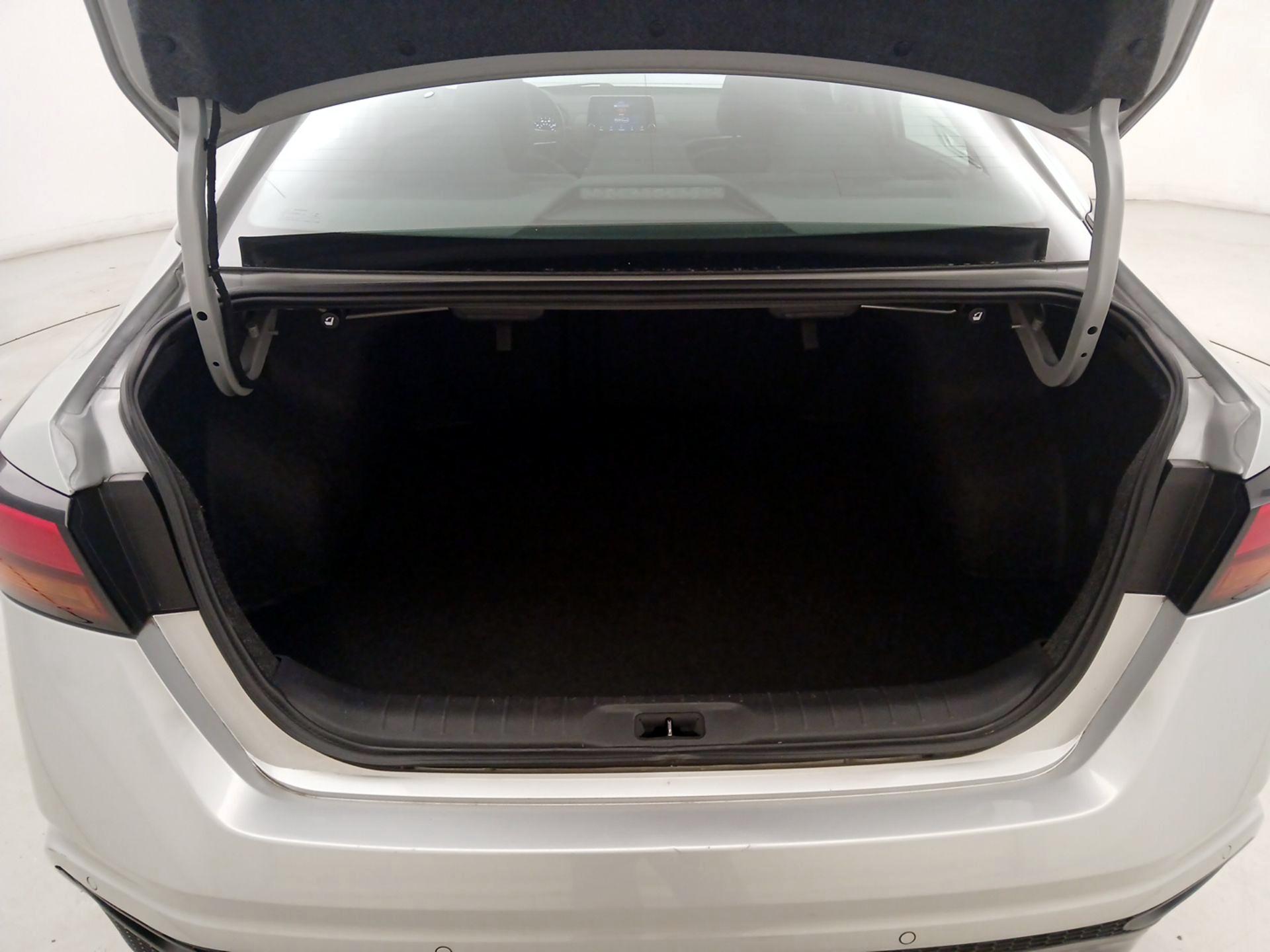 Thumbnail: 2020 Nissan Altima - 19