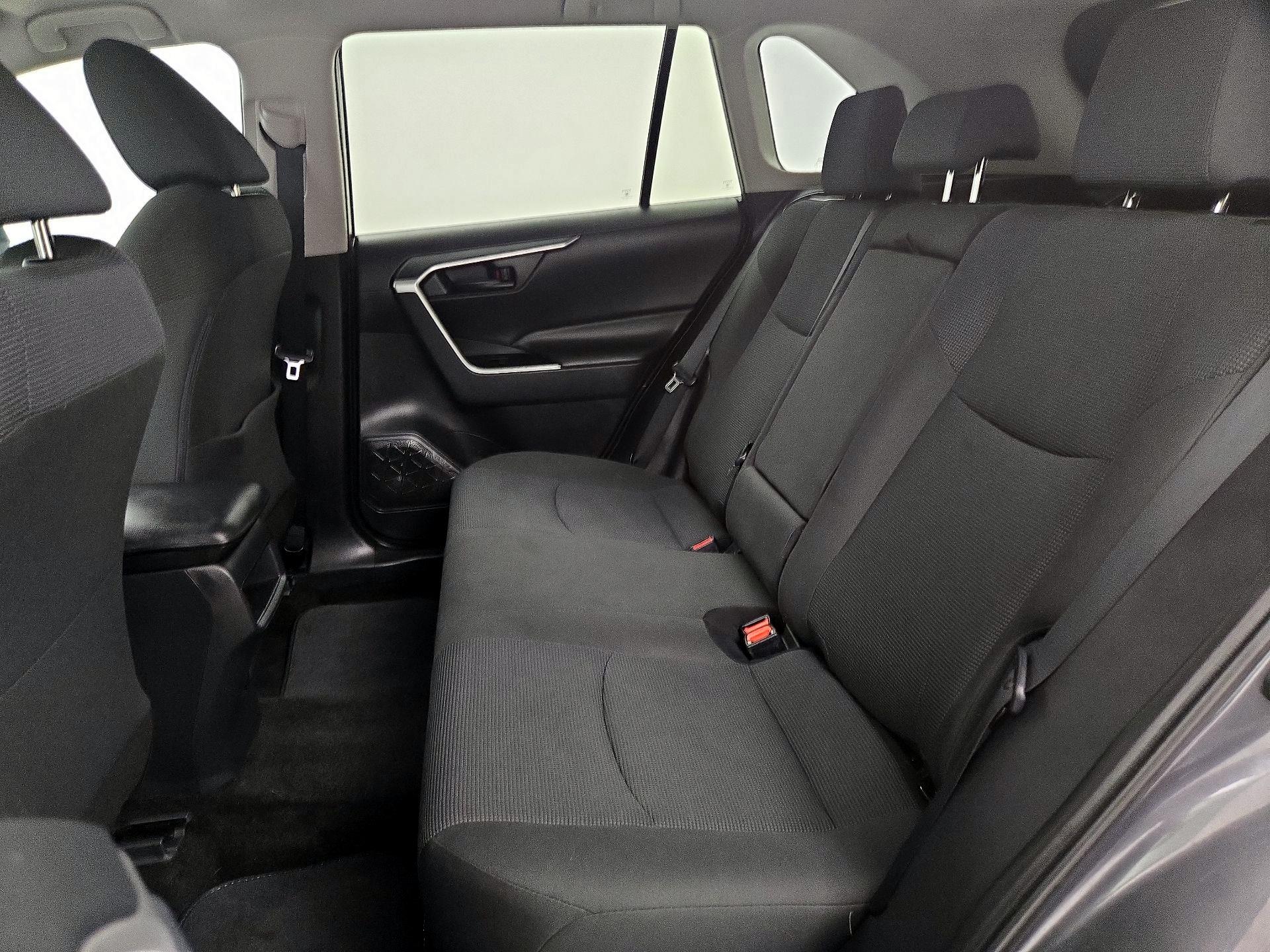 Thumbnail: 2019 Toyota RAV4 - 19