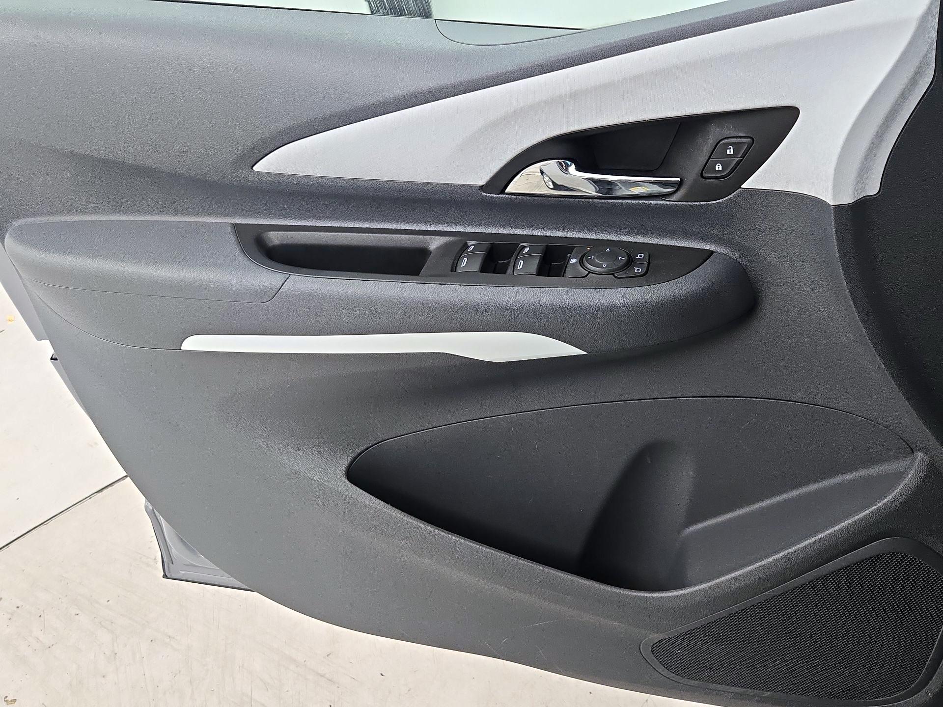 Thumbnail: 2021 Chevrolet Bolt EV - 12