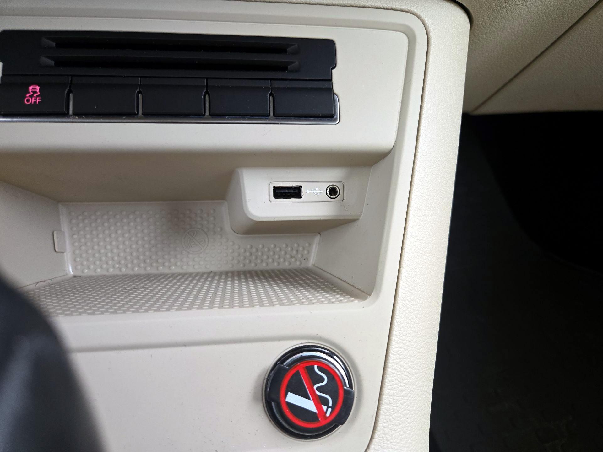 Thumbnail: 2017 Volkswagen Tiguan - 18