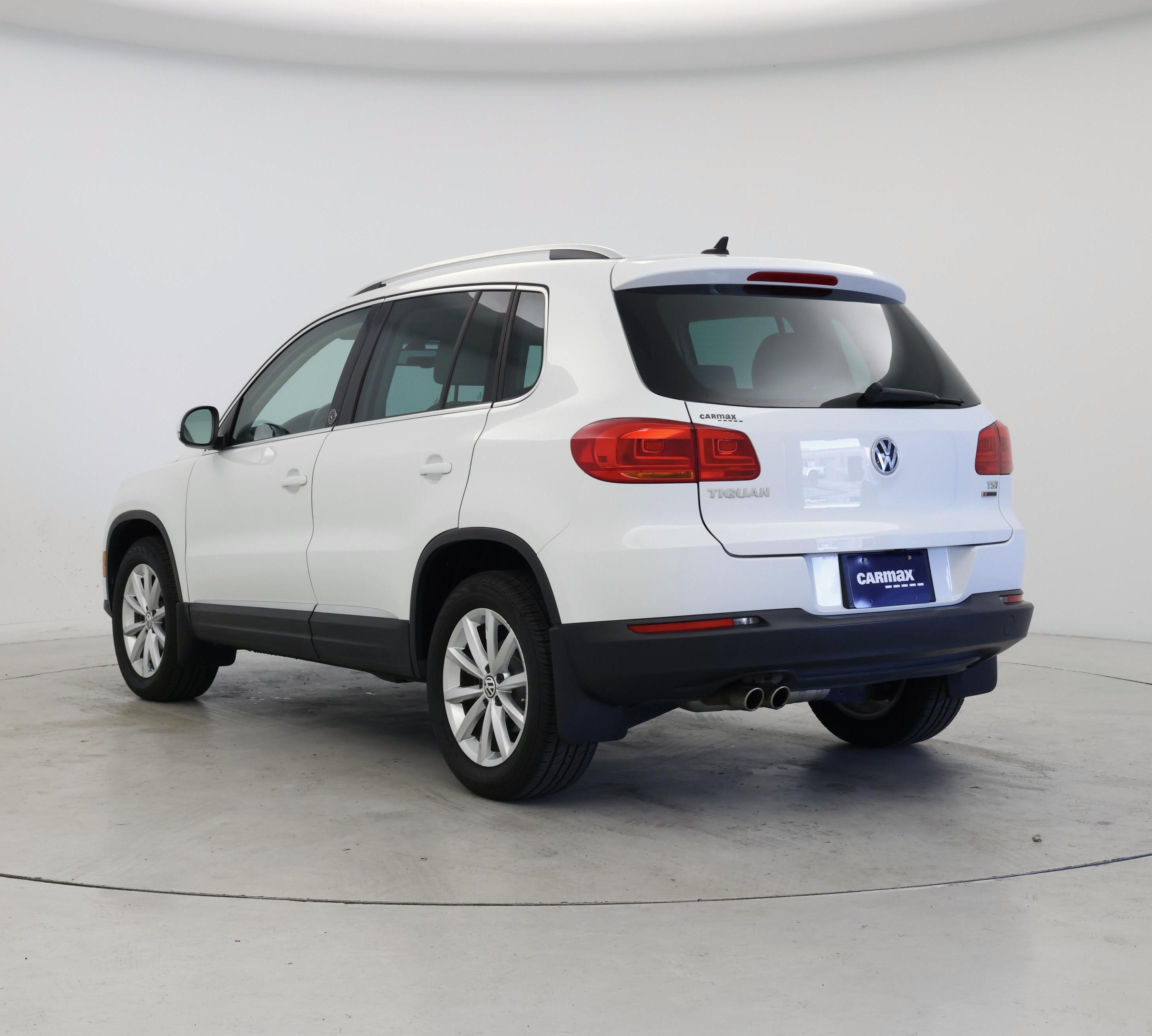 Thumbnail: 2017 Volkswagen Tiguan - 2