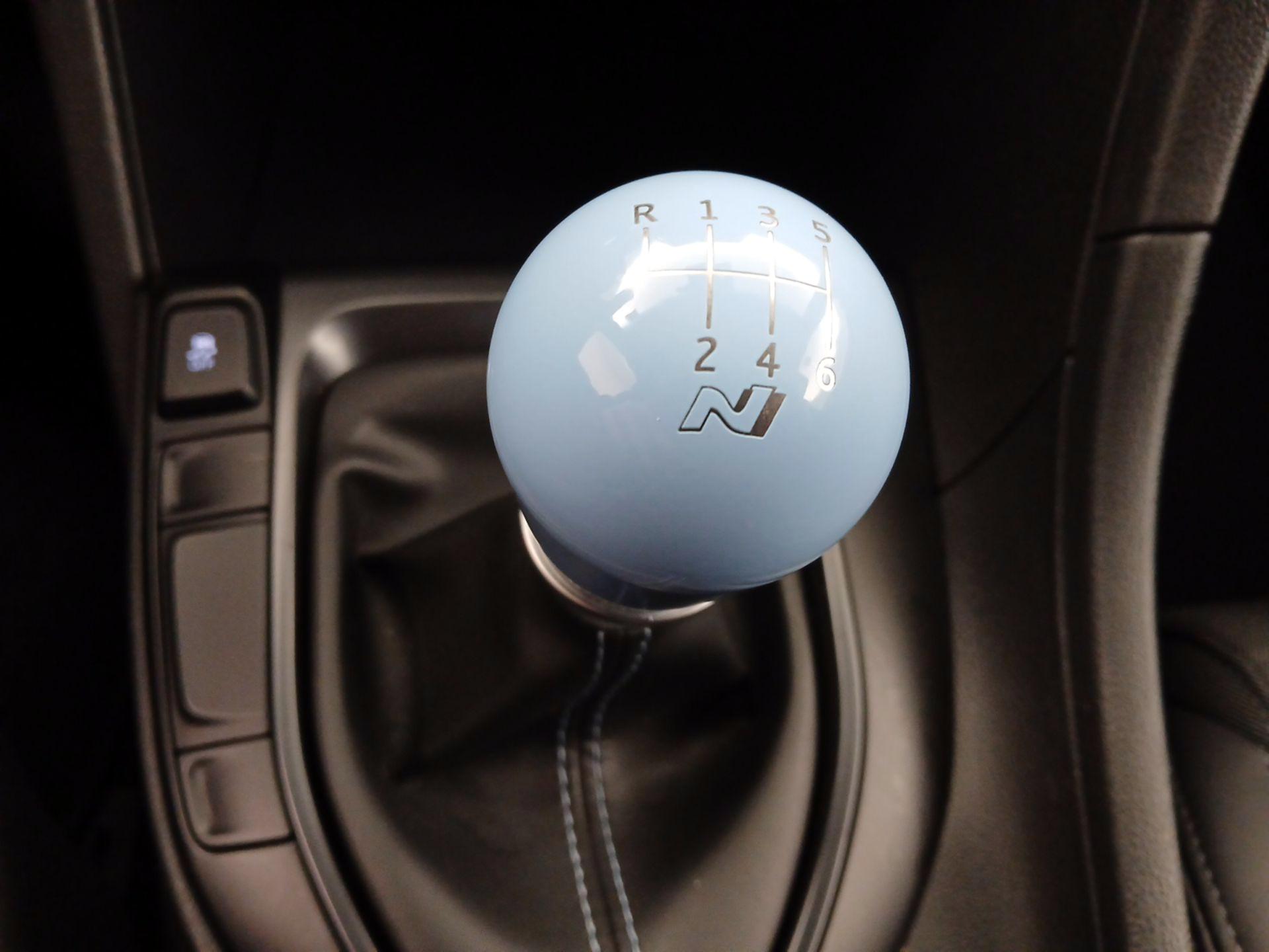 Thumbnail: 2021 Hyundai Veloster - 17